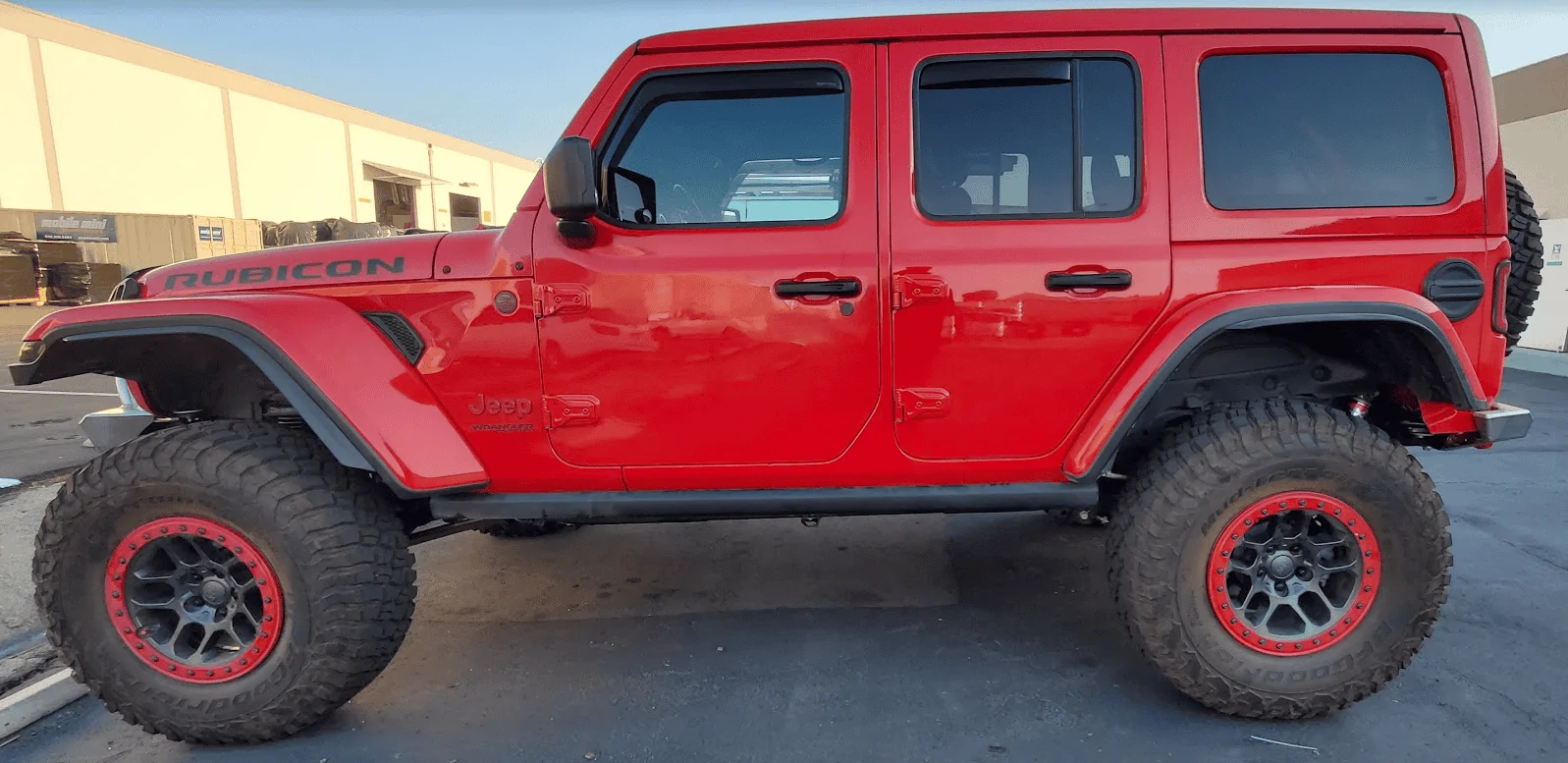 Jeep Wrangler JL Black Rubi XR build 1662128548422