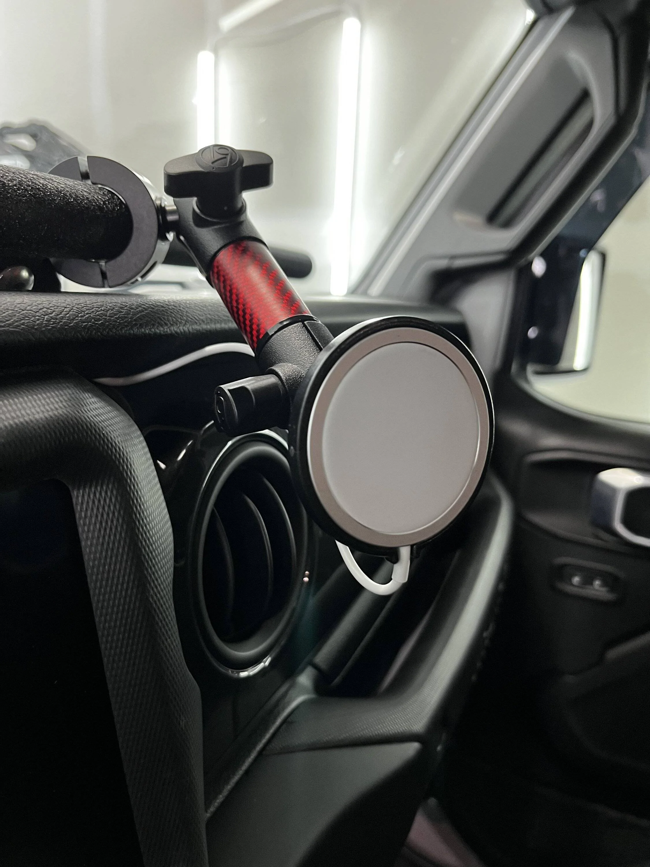 Jeep Wrangler JL Bulletpoint mount bad quality 0E86F28F-92C9-45AB-ABE9-70594BC50B52