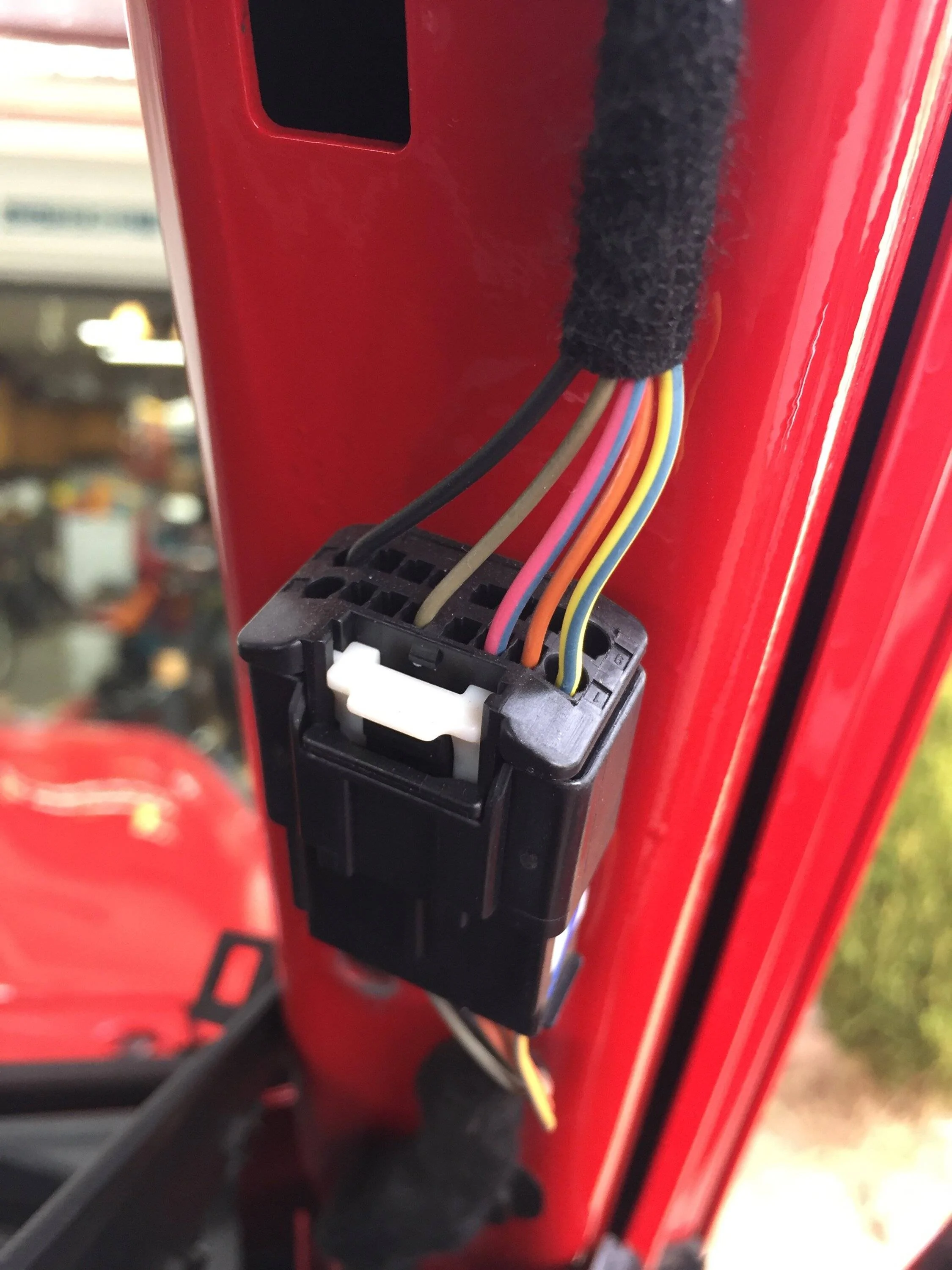 Jeep Wrangler JL Homelink Visor Power Source 0D9B9B63-89E2-4D6D-A8E7-FEB3F86237E7