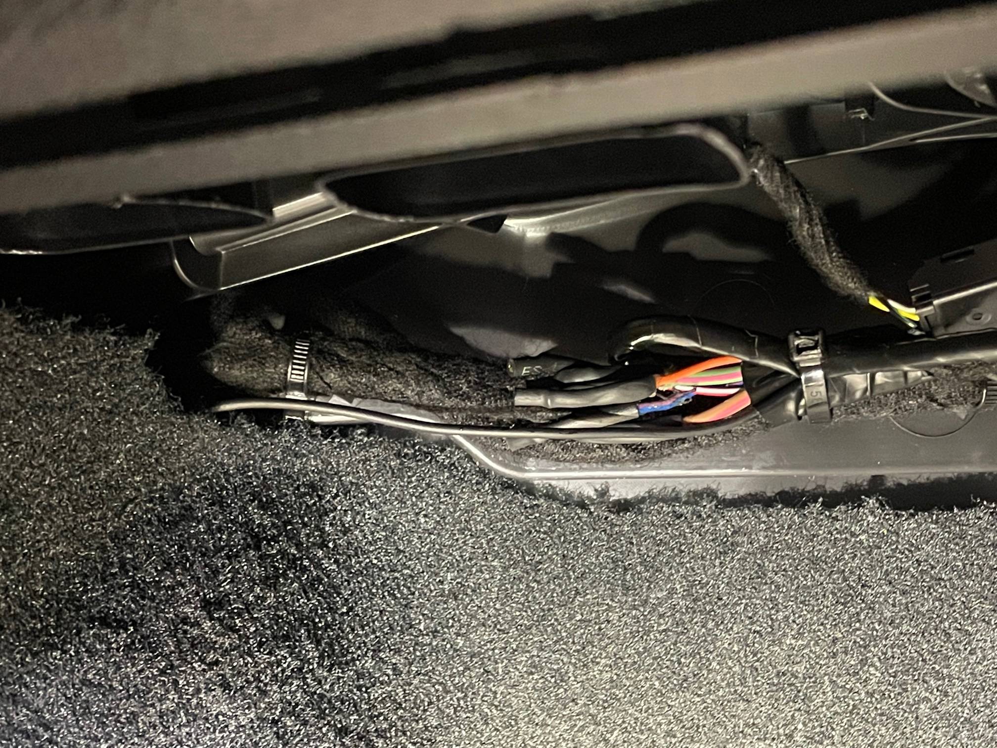 Jeep Wrangler JL Radar detector hard wire mount on 4XE IMG_4470