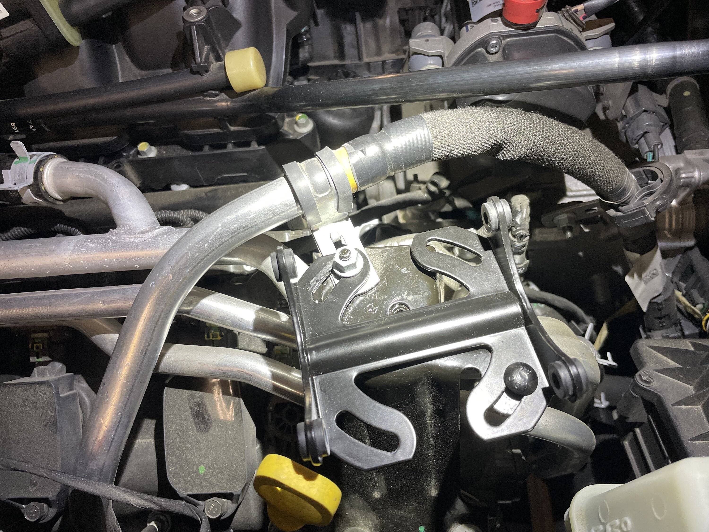 Jeep Wrangler JL ARB Single compressor mount spot IMG_0700