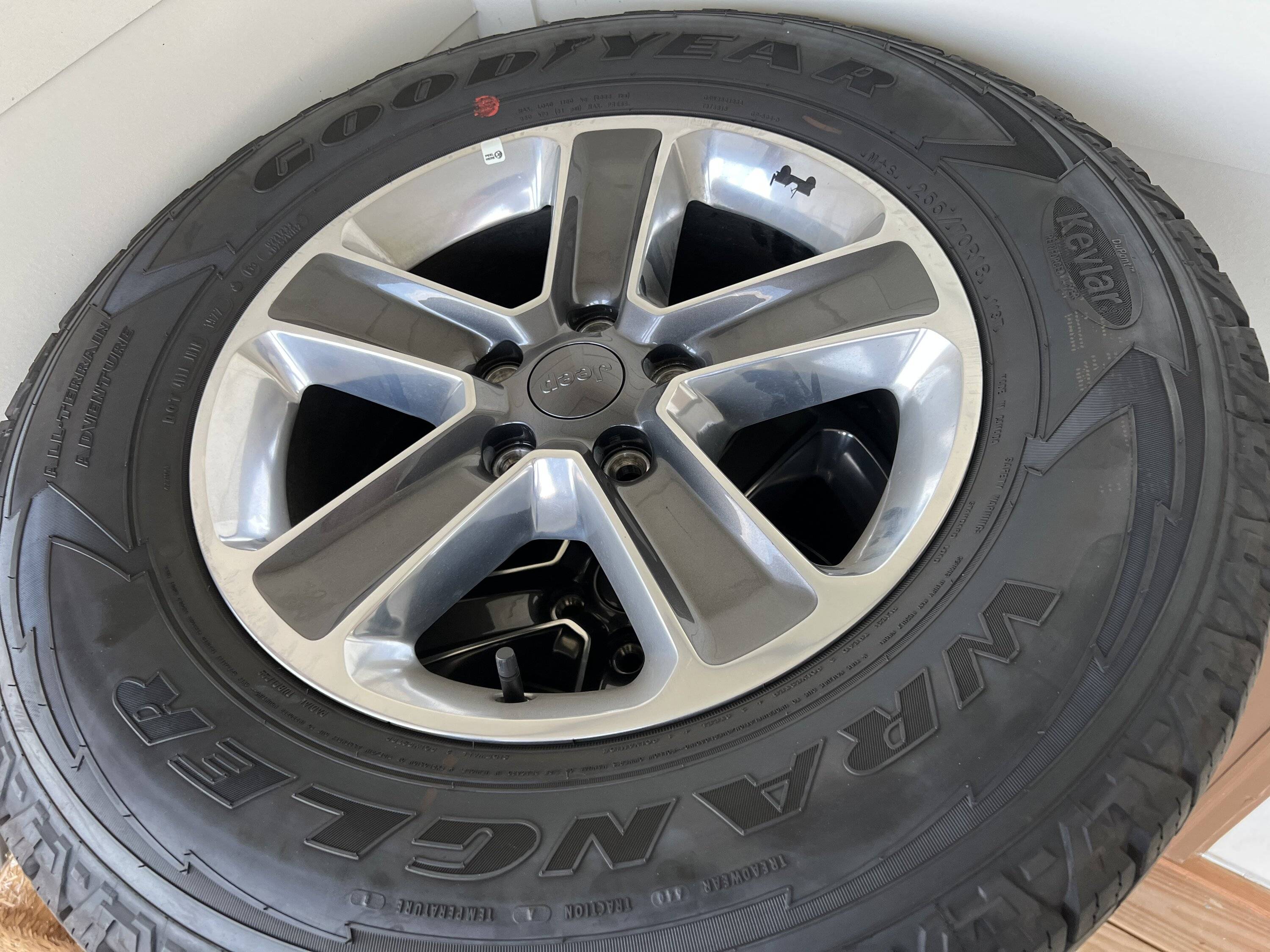 Jeep Wrangler JL 22 Sahara Takeoffs $400 BAFE1A23-4C24-493E-ACCD-7FB9F074557F