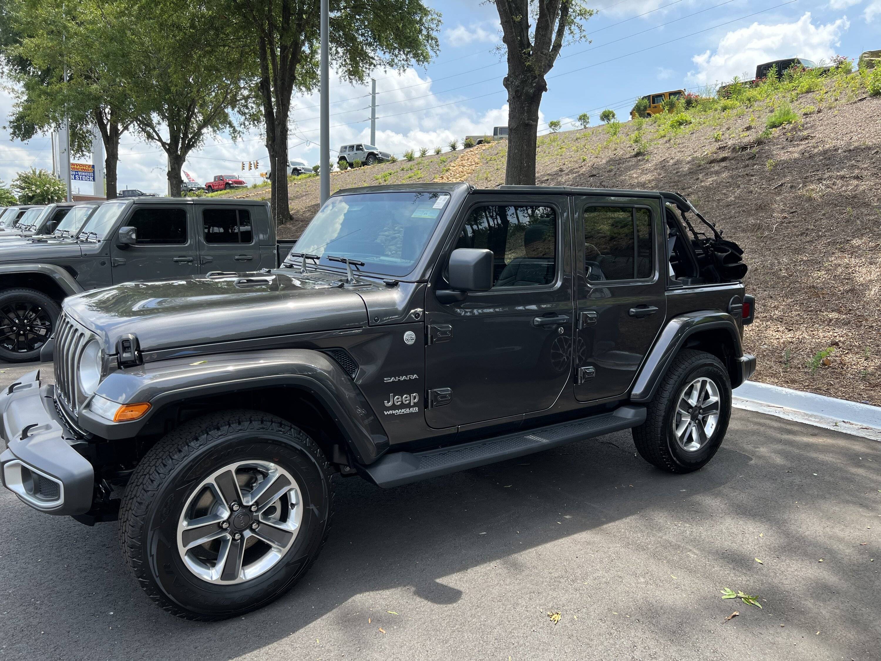 Jeep Wrangler JL 22 Sahara Takeoffs $400 799A02A9-E1CF-47F0-93E5-47B95018154A