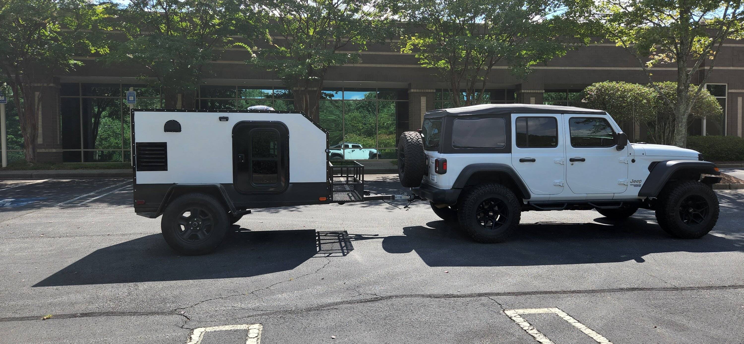 Jeep Wrangler JL Finally finished my little camper 72A8D621-51EA-4E42-9B38-5AC45FD65BAB