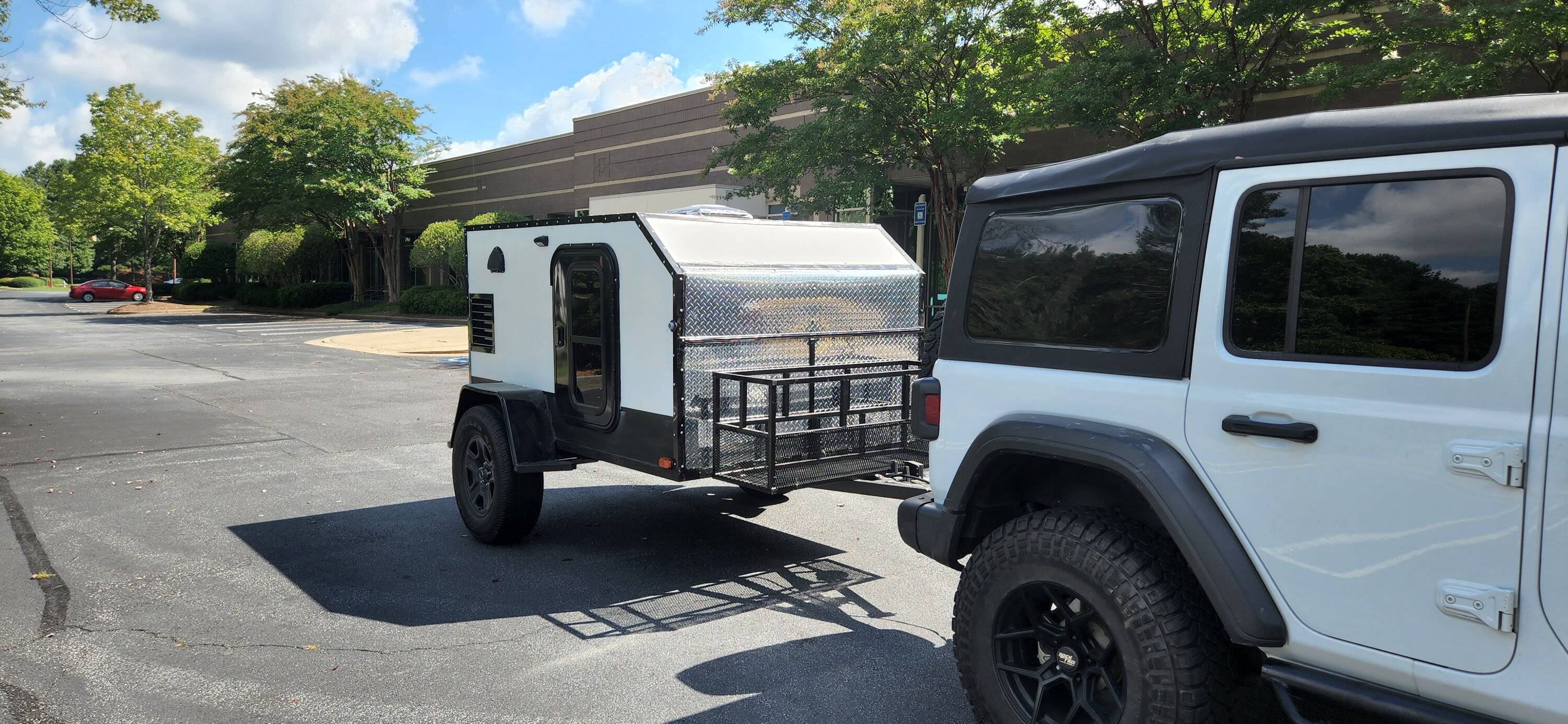 Jeep Wrangler JL Finally finished my little camper F10DF204-AA59-406D-BD52-9EB530FA3D82