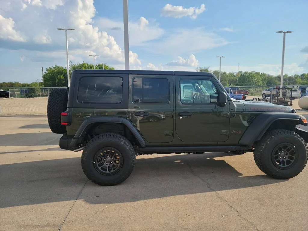 Jeep Wrangler JL 2023 Deliveries ONLY 337CC604-8065-4E19-BB4D-5F07A8006800