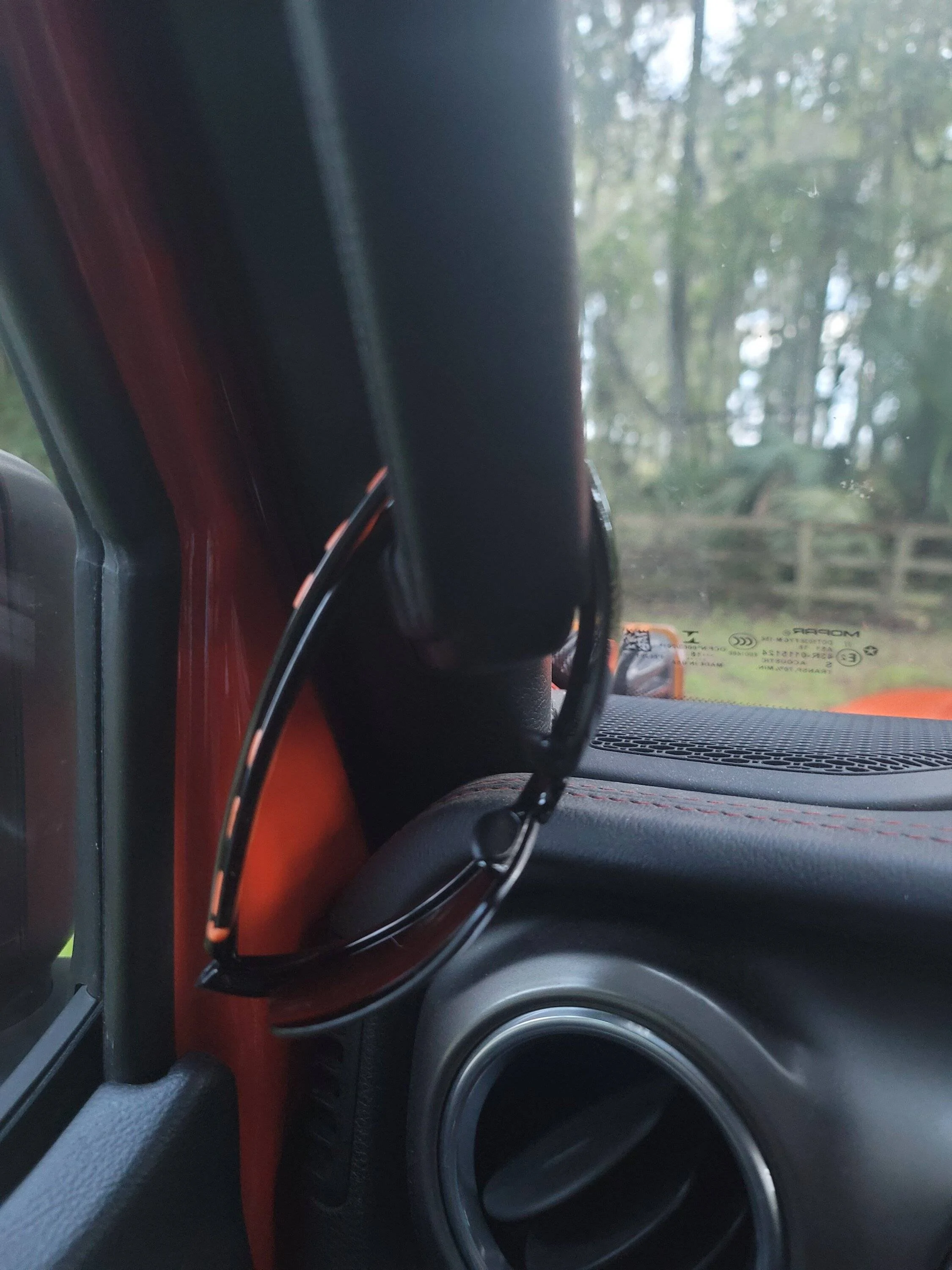 Jeep Wrangler JL Sunglass storage 20220910_194239