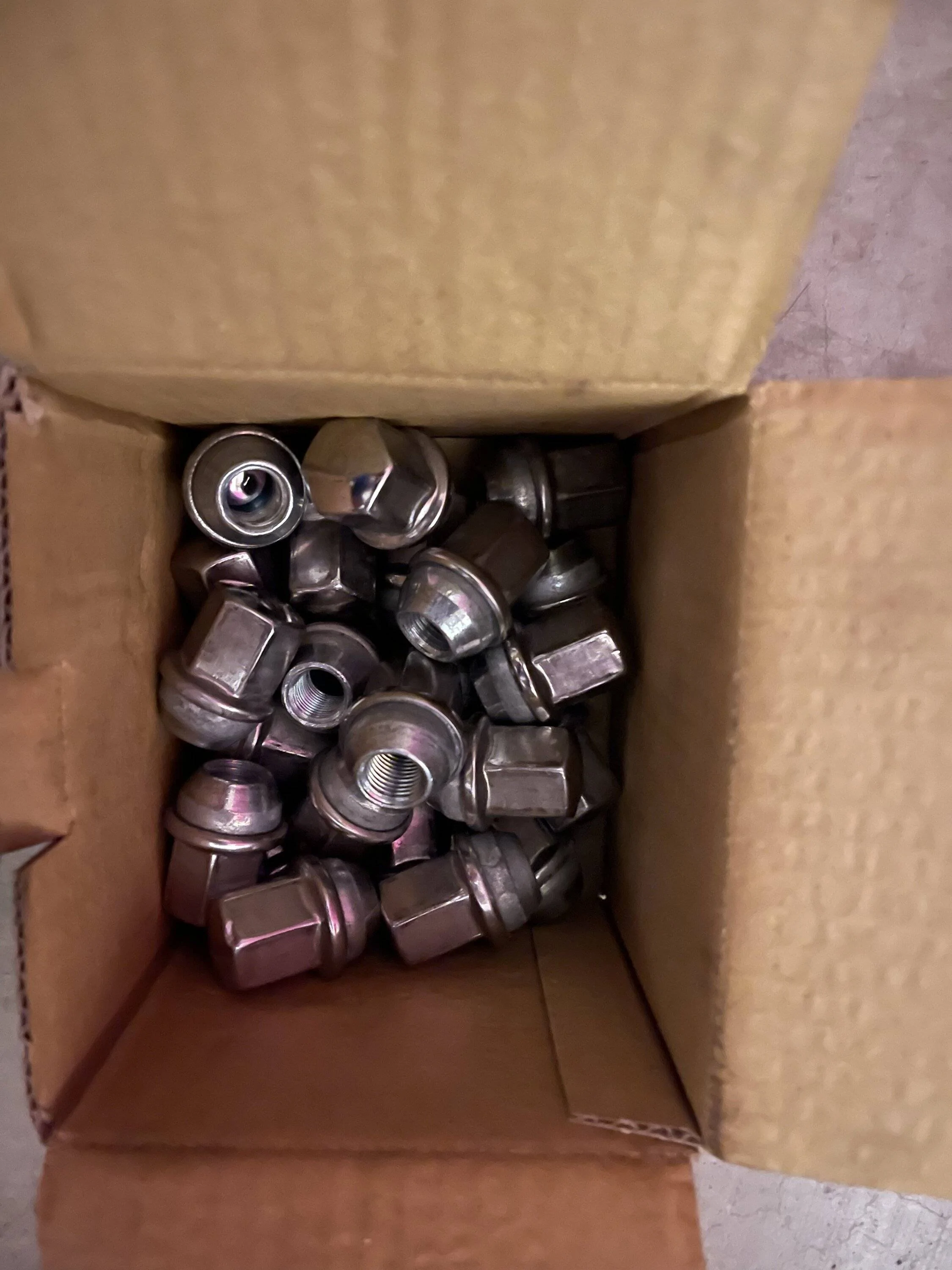 Jeep Wrangler JL Oem lug nut set 50$ 4F82C9F2-7FBB-4C12-A454-2FB323D92EE2