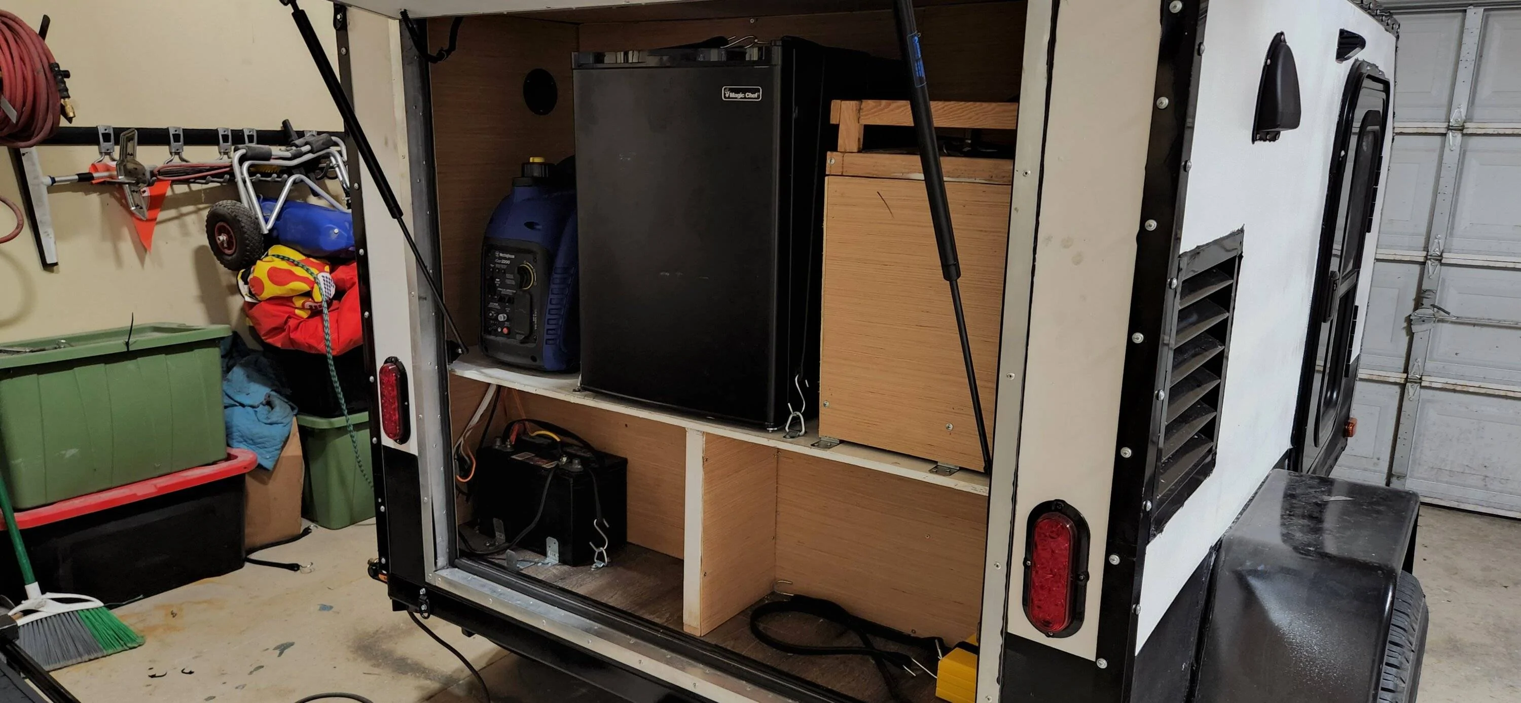 Jeep Wrangler JL Finally finished my little camper 8235F660-4F9A-4DDB-9EFD-6763E6C7BA3E
