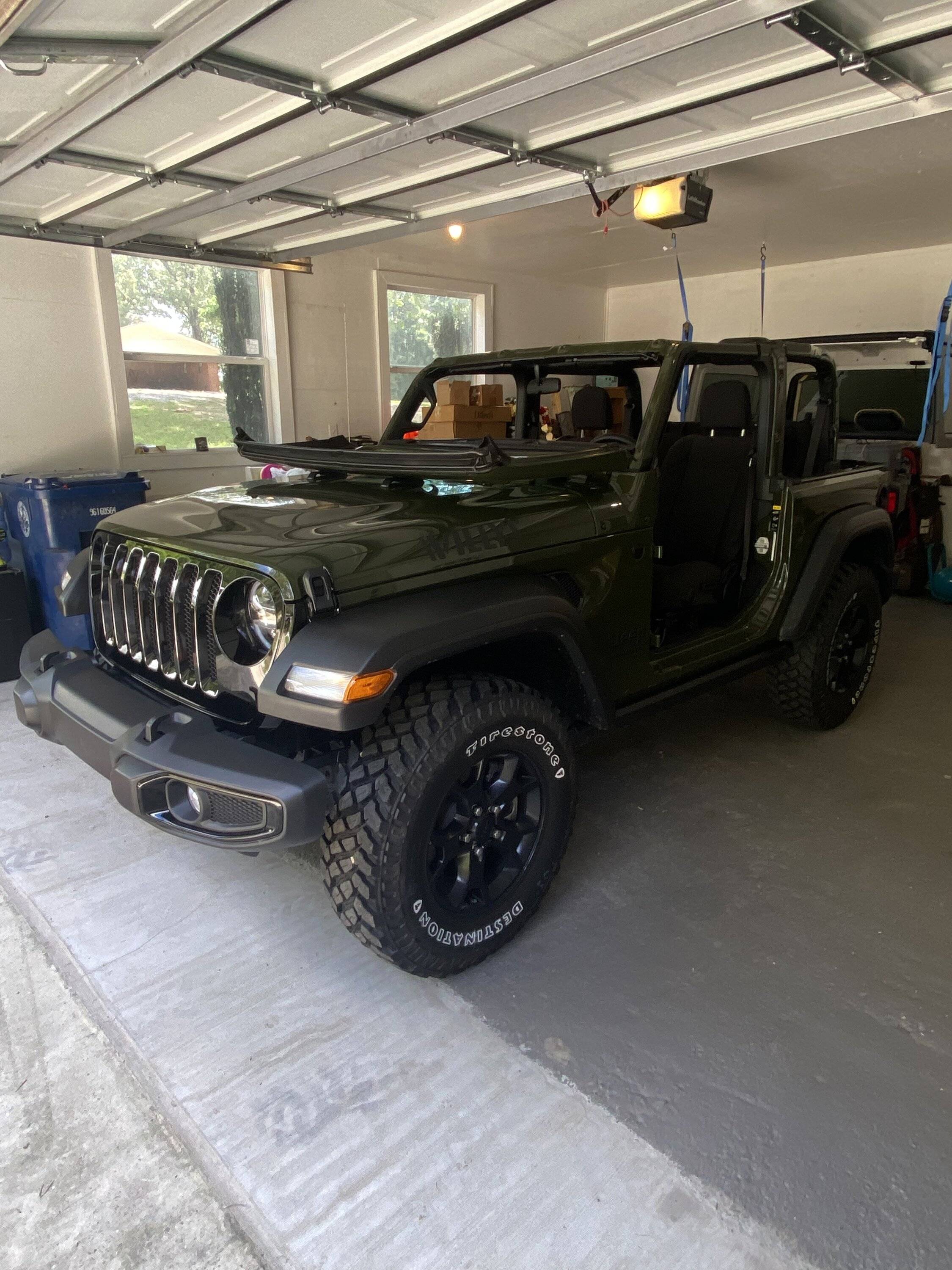 Jeep Wrangler JL 2023 Willys Pick-Up & Break-In 41028012-646F-4978-8D57-B91253A7997A