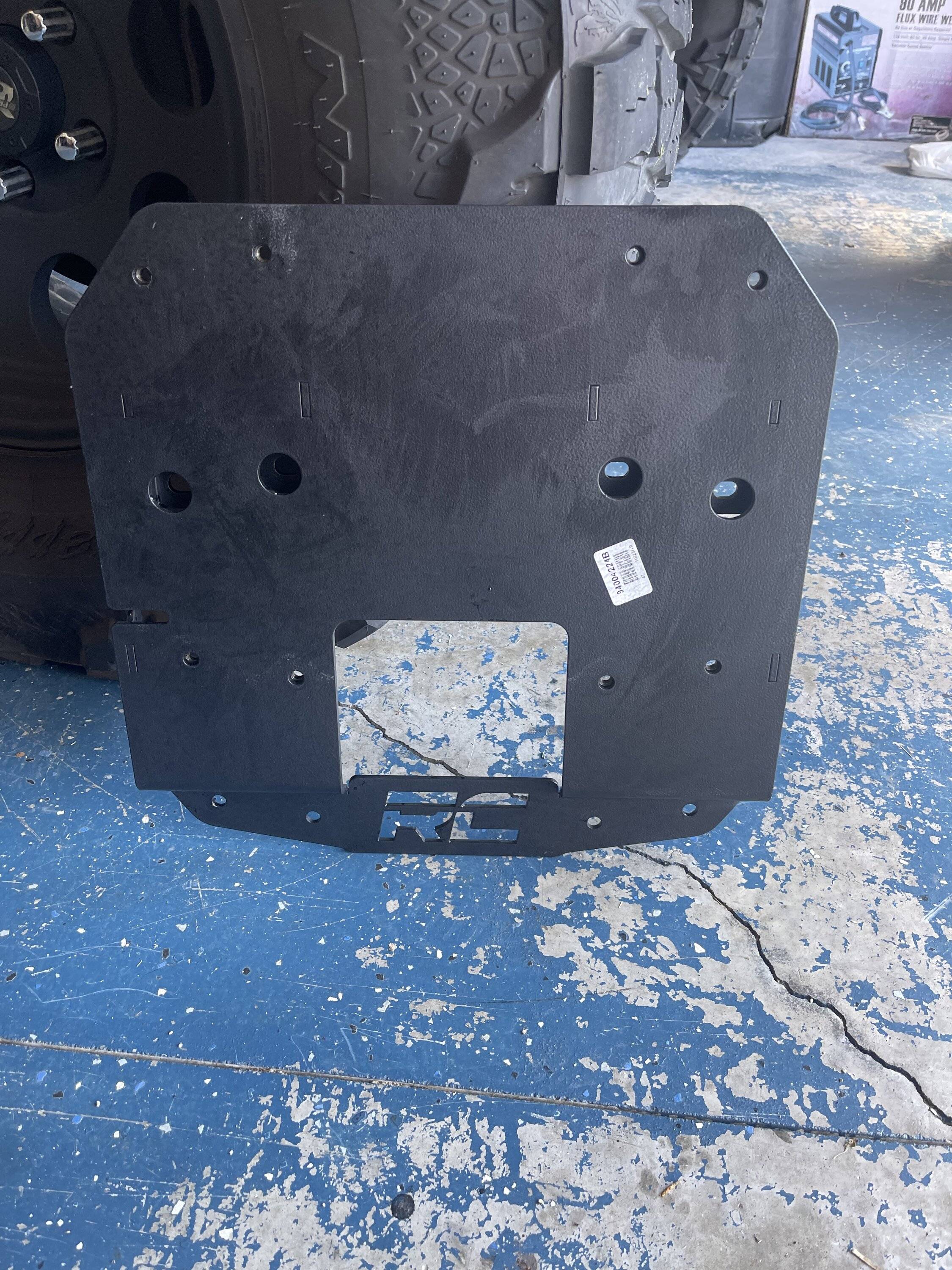 Jeep Wrangler JL Rough Country Spare Tire Relocation Bracket 9F7791EB-1278-42A3-9CA0-A9DEBF2B4B9A