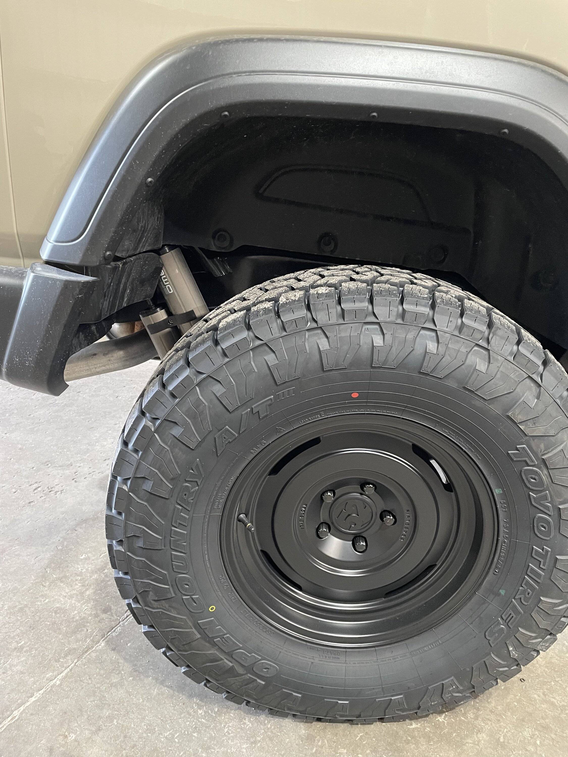 Jeep Wrangler JL Old Man Emu BP-51 100EE375-DC65-485A-B0E2-D9B65985021F