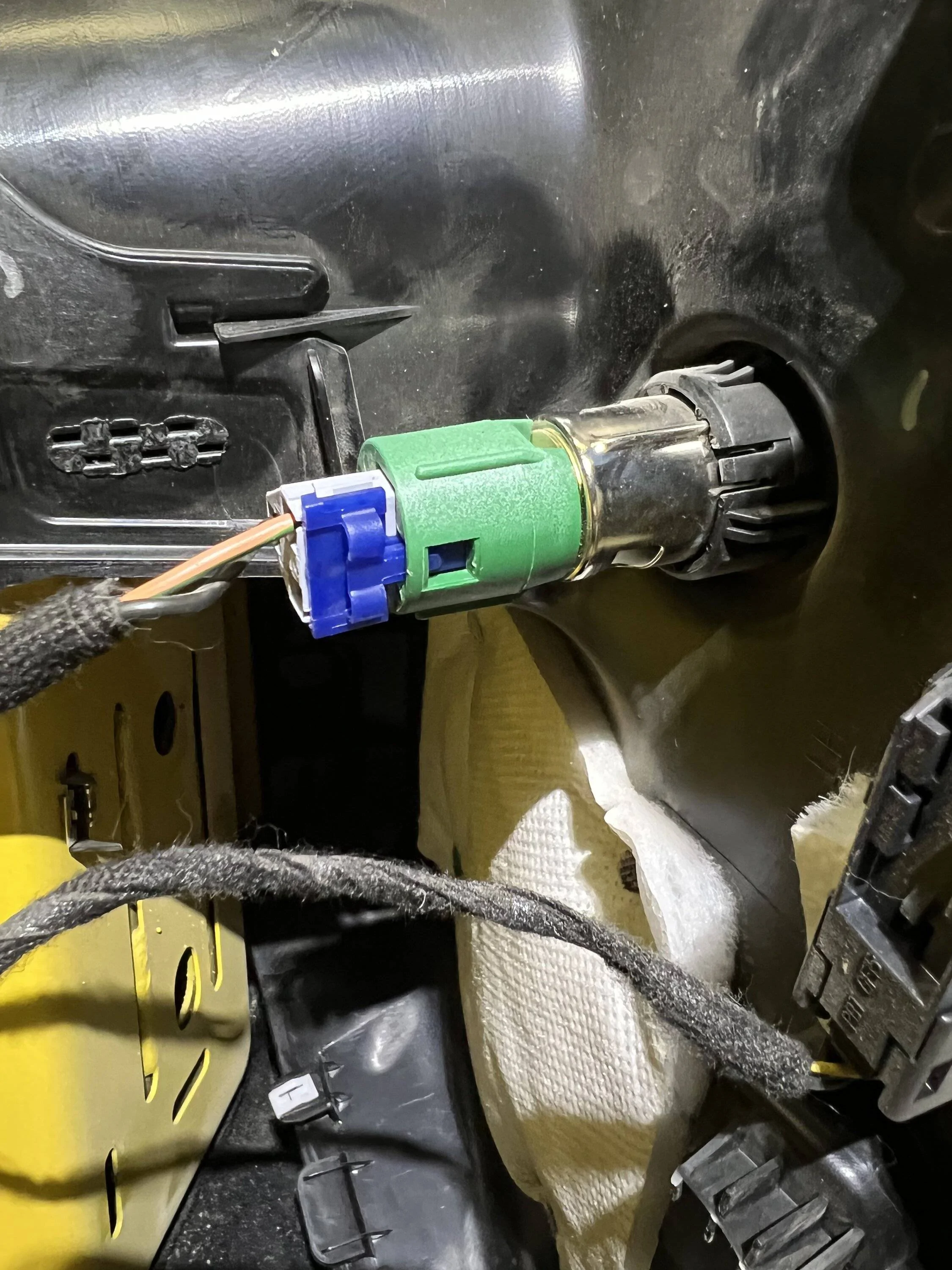Jeep Wrangler JL Wiring Tailgate Items to Electrical Sources 332ADBD1-8782-4CBC-9FD7-2A9AEFDAB9C0