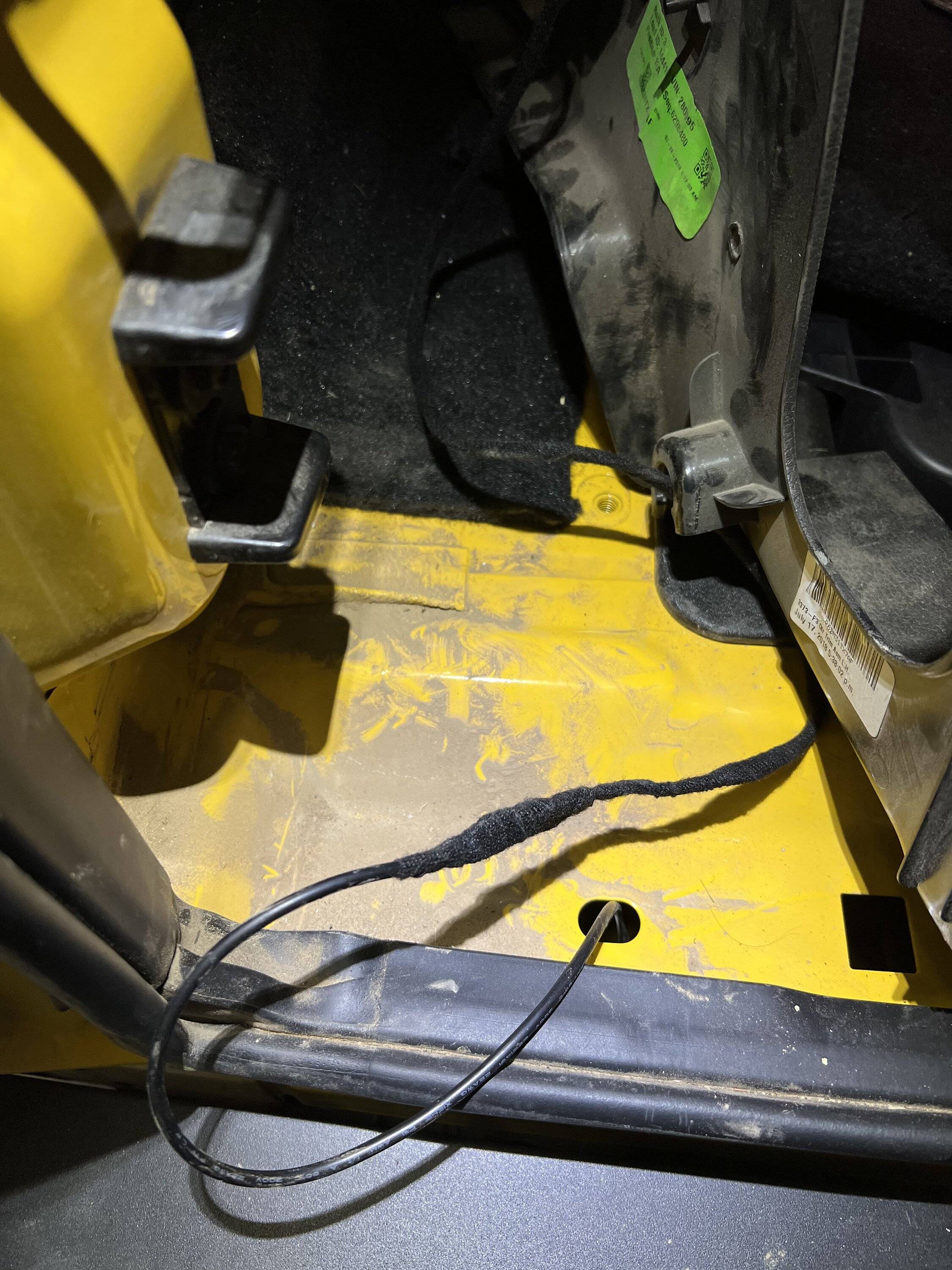 Jeep Wrangler JL Wiring Tailgate Items to Electrical Sources 39640FAF-7A34-46AE-8BDC-22F5961ED22B