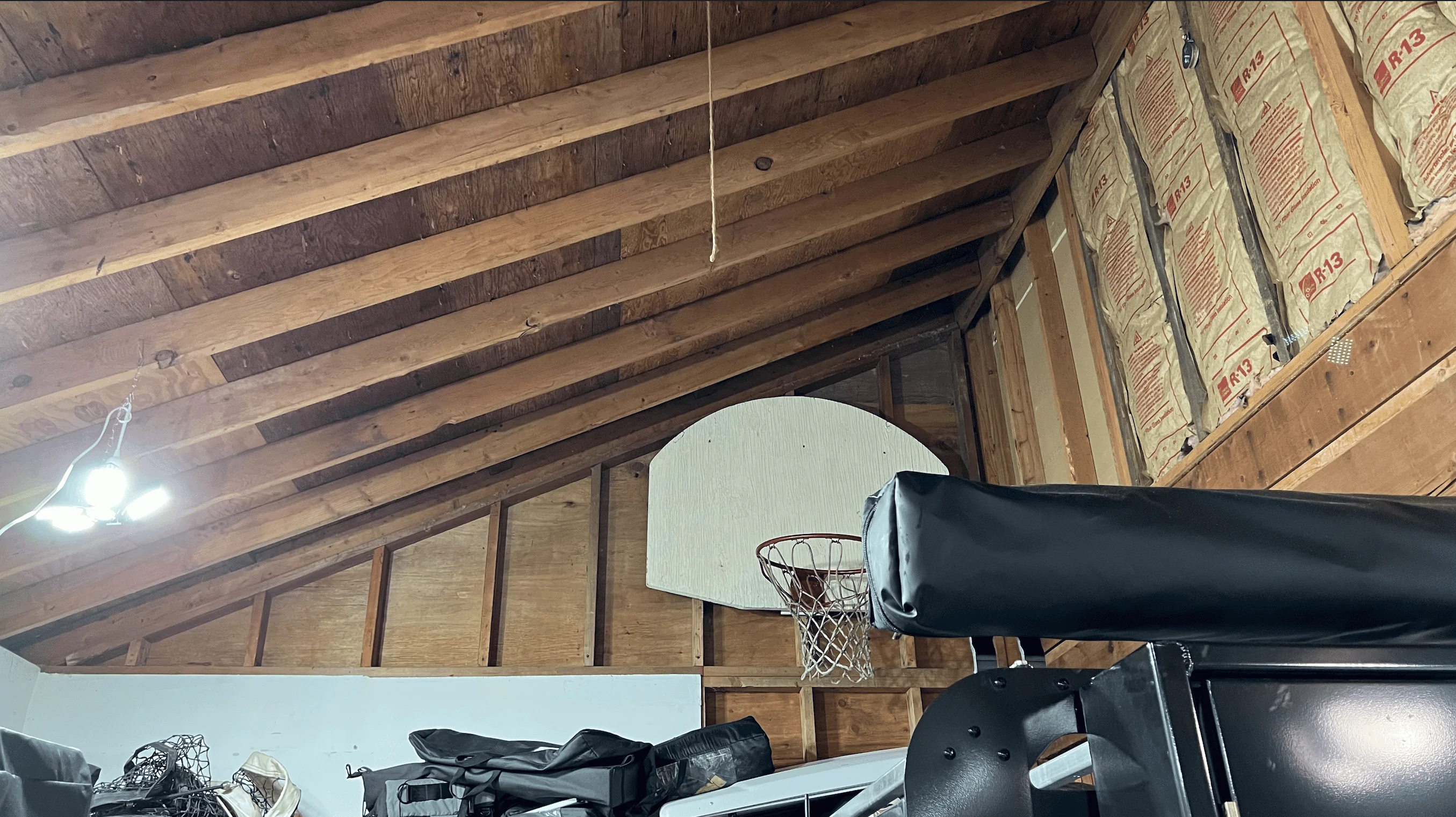 Jeep Wrangler JL Can I still easily setup a hoist with a non-flat ceiling? 1663292011493