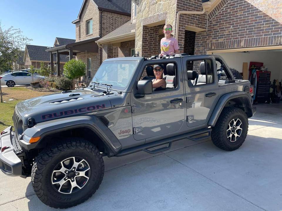 Jeep Wrangler JL Ideas for locations for Jeep name decals? 8FF19F66-BB73-4C4A-BB63-D1531D2D39F5