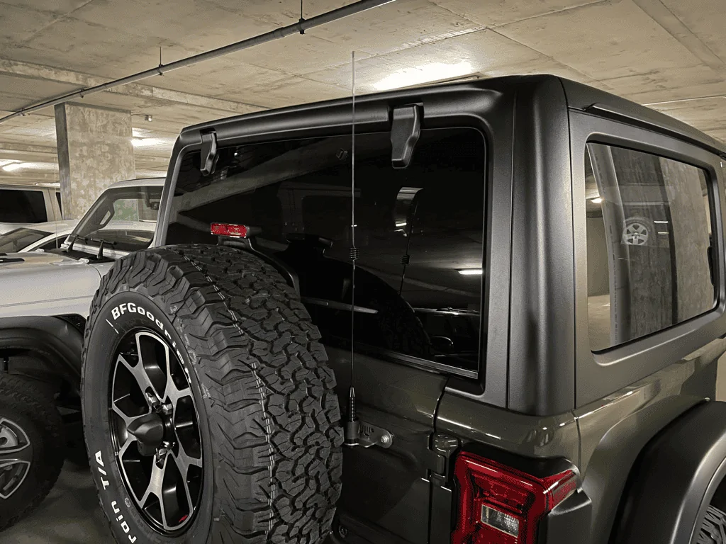 Jeep Wrangler JL CB radios 1663557856302