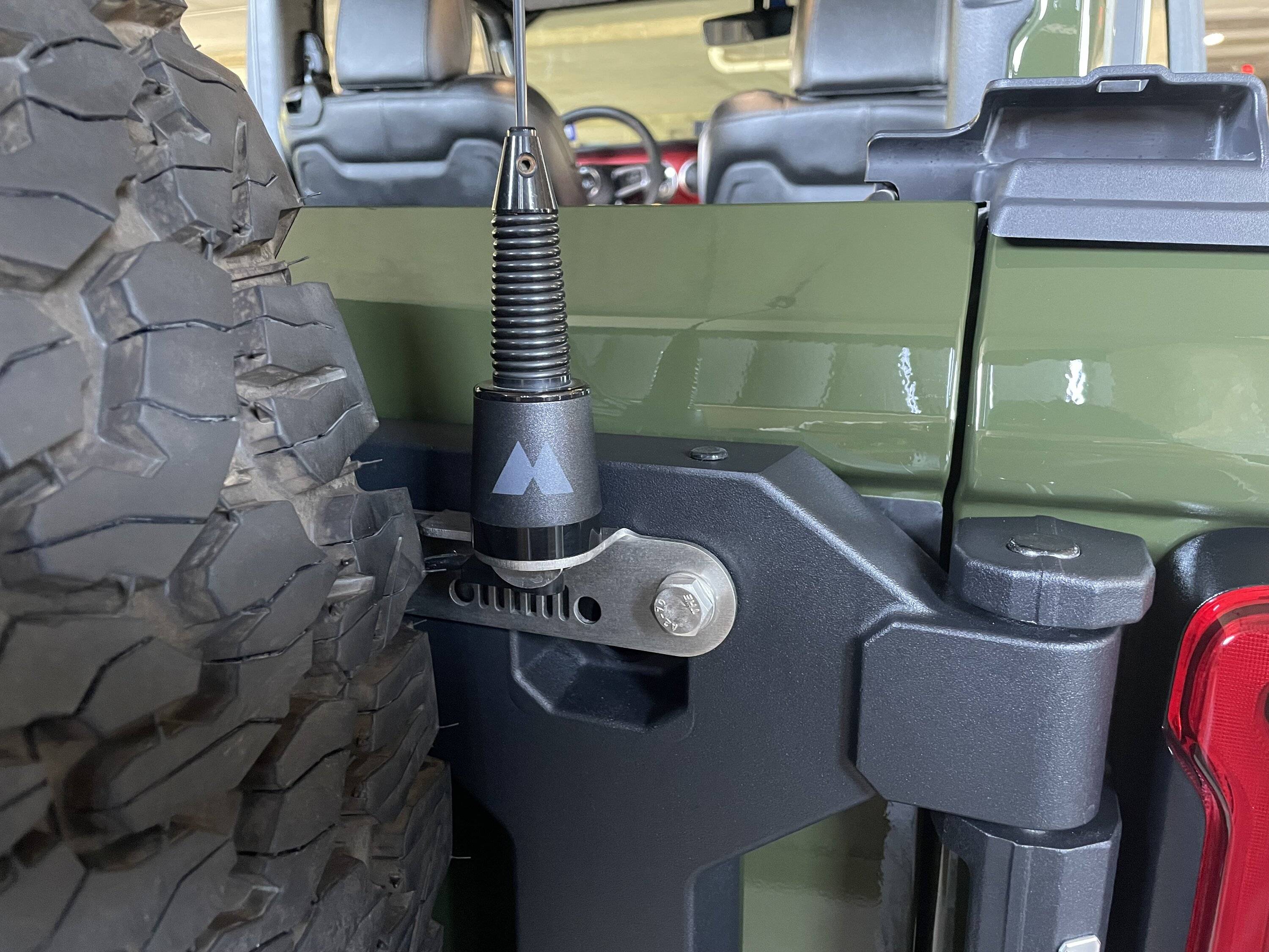 Jeep Wrangler JL CB radios 1663557953567