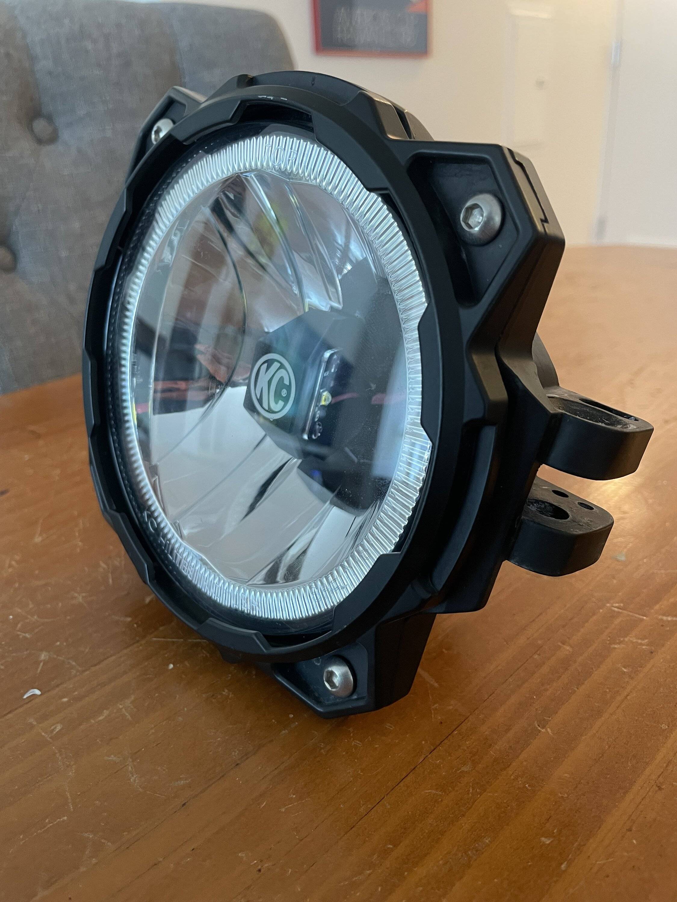Jeep Wrangler JL Single KC HiLiTES Gravity LED Pro6 Light IMG_0990