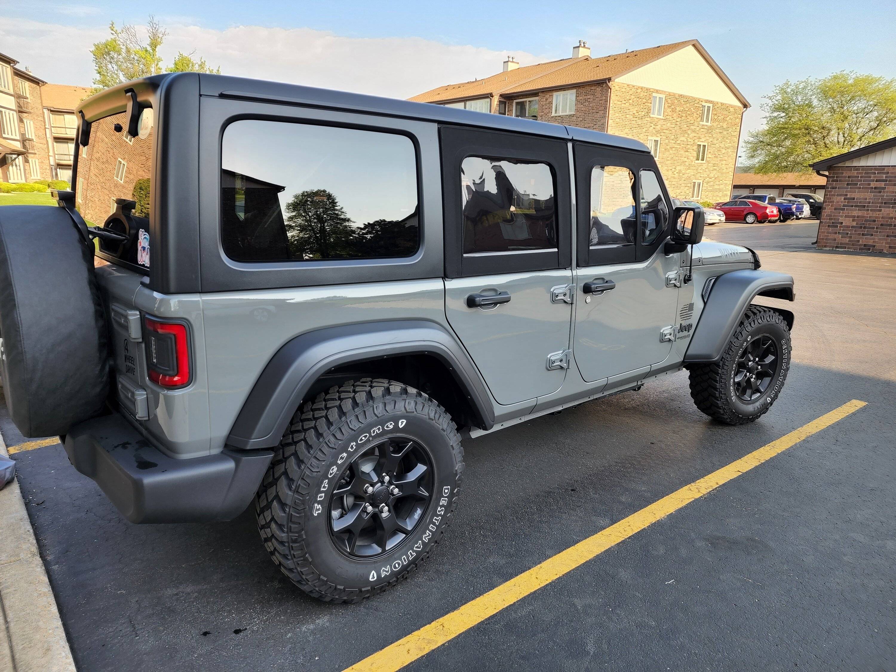 Jeep Wrangler JL Sting Gray Half Doors JLU 20220514_071818