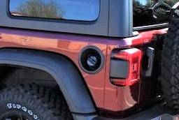 Jeep Wrangler JL A Snazzy Build Fuel Cover 01