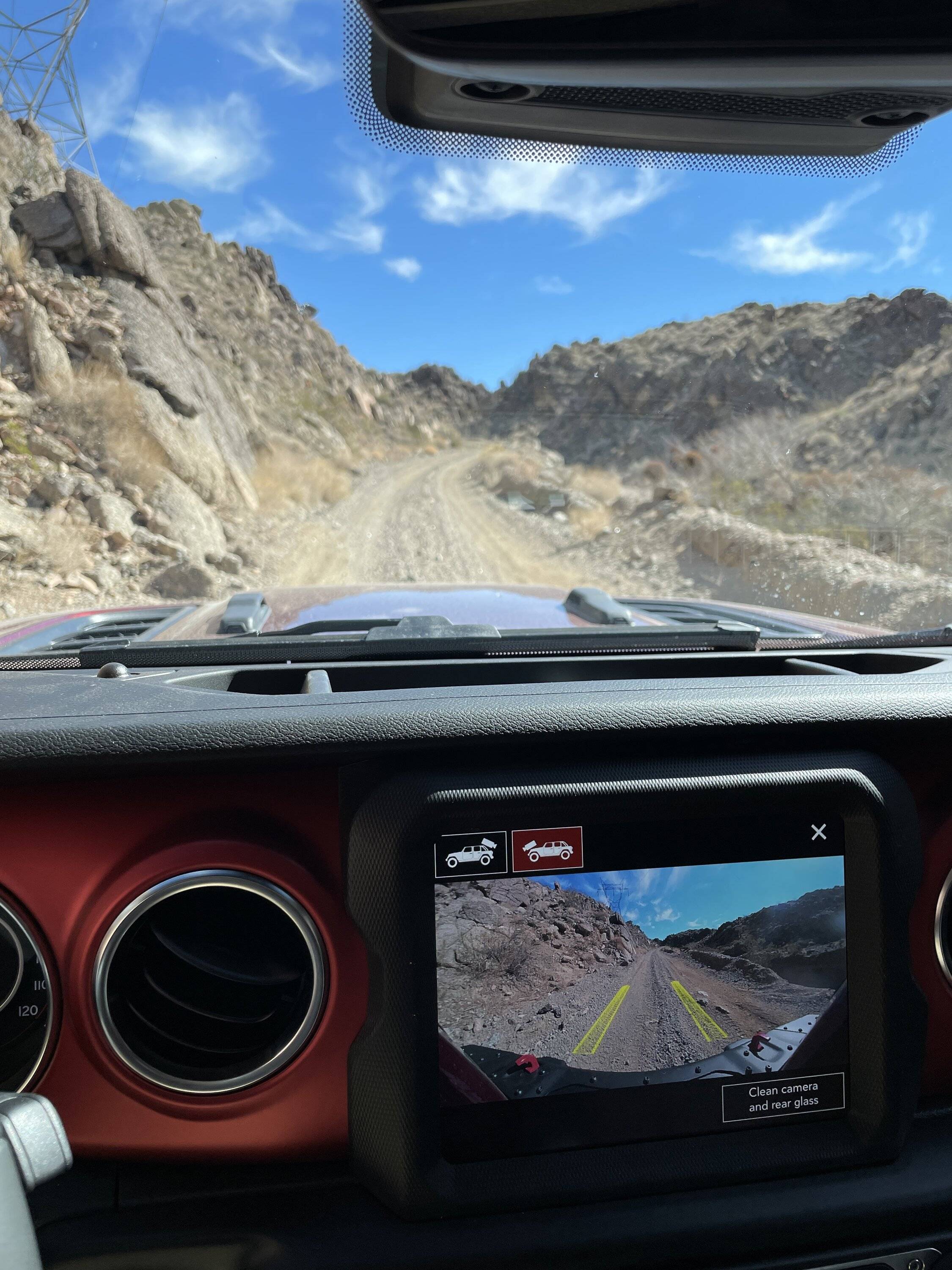 Jeep Wrangler JL Integrated off road camera 31F3EA2B-2F2B-4BF8-8B50-168BC6F2A726