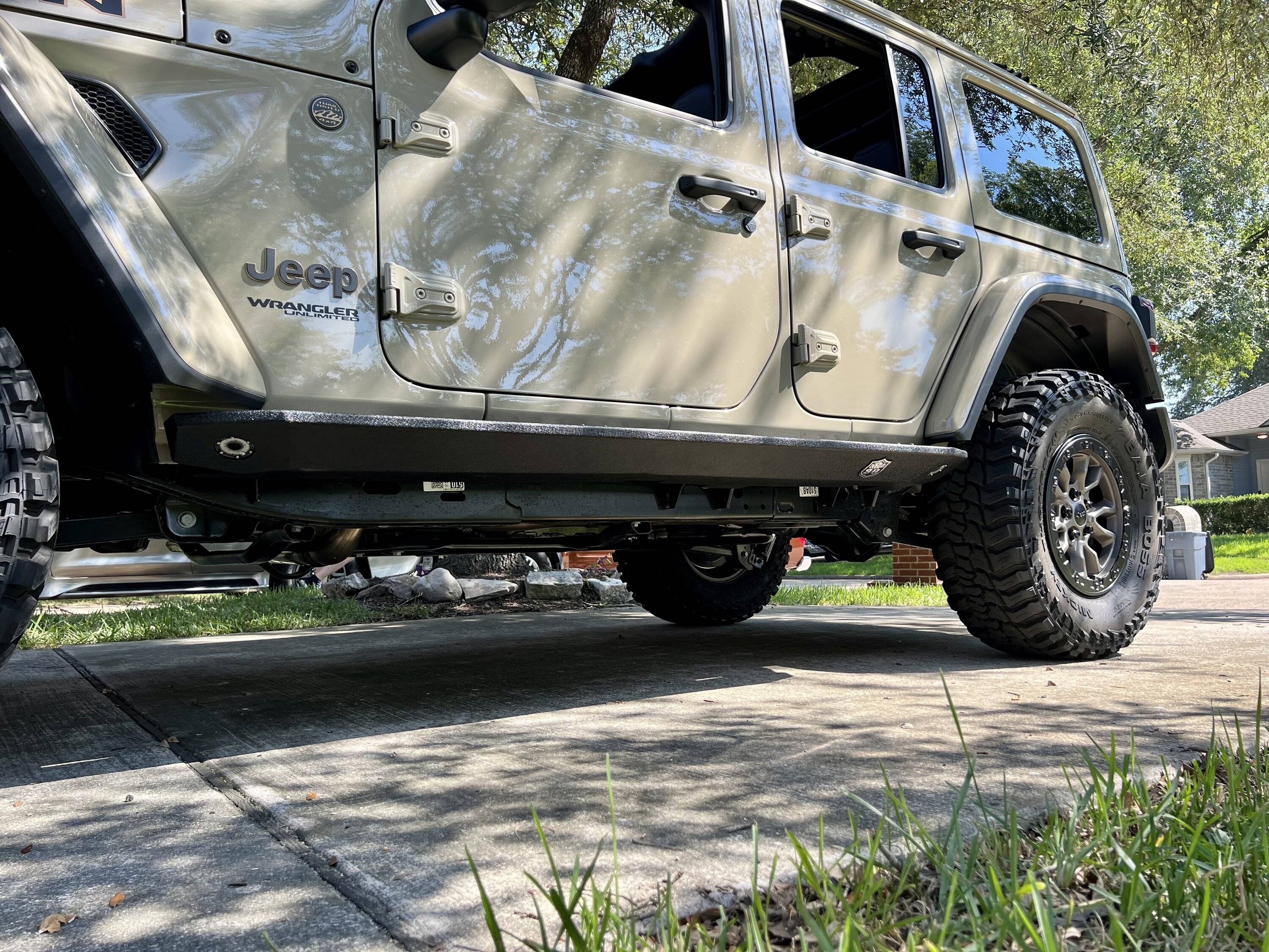 Jeep Wrangler JL Looking for side steps/rock sliders. Lets see them 0FBAC557-DAEB-4274-BFD0-00747C9AA88C