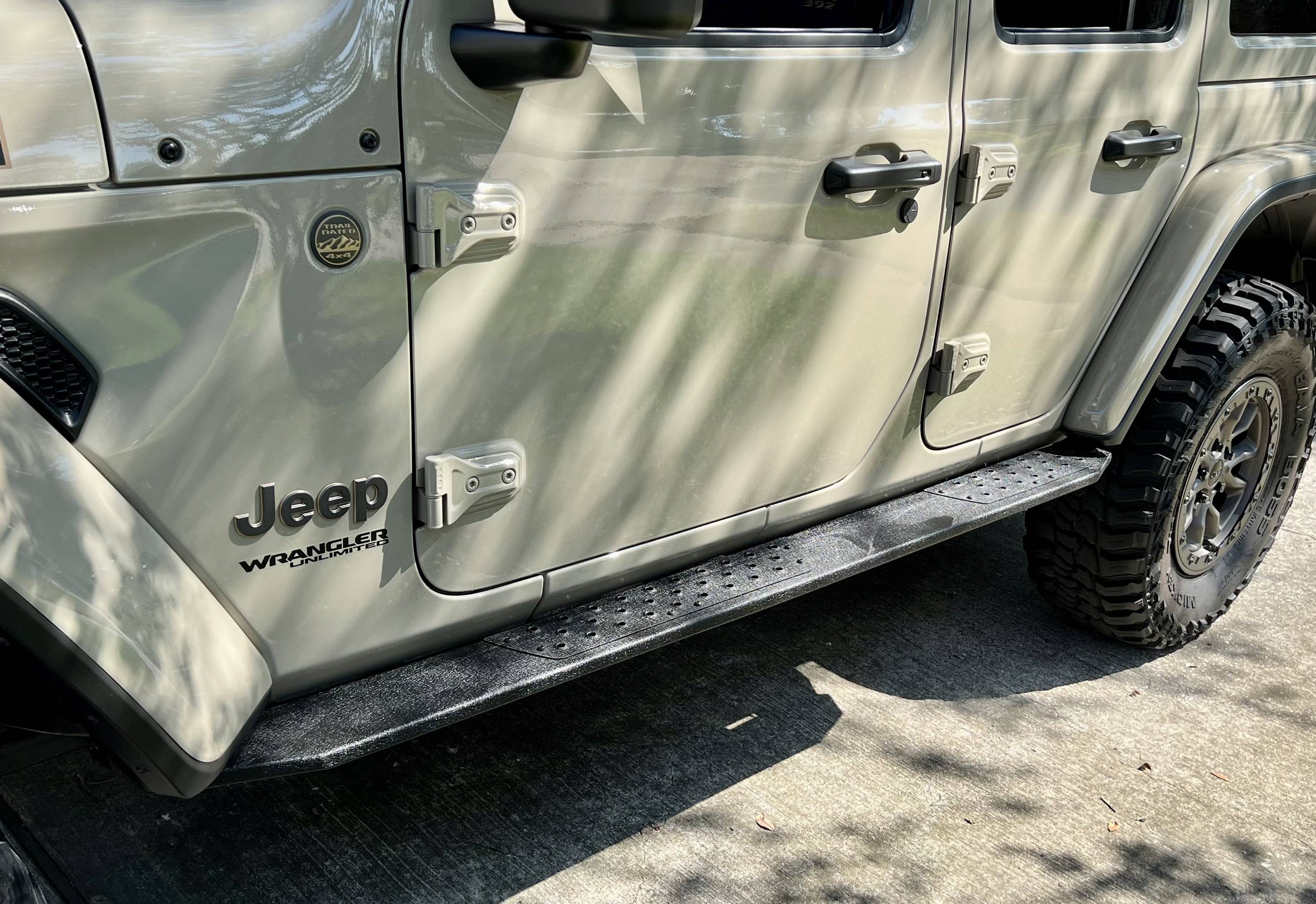 Jeep Wrangler JL Looking for side steps/rock sliders. Lets see them F8036A1D-167F-4500-AF3B-6AE124C86F45