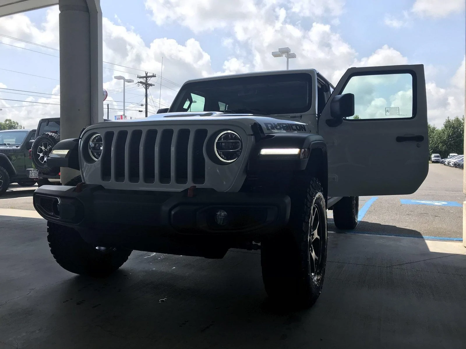 Jeep Wrangler JL Up to 6% Below Invoice Pricing BDA28698-B7EF-499A-BFBD-1373796AABB3