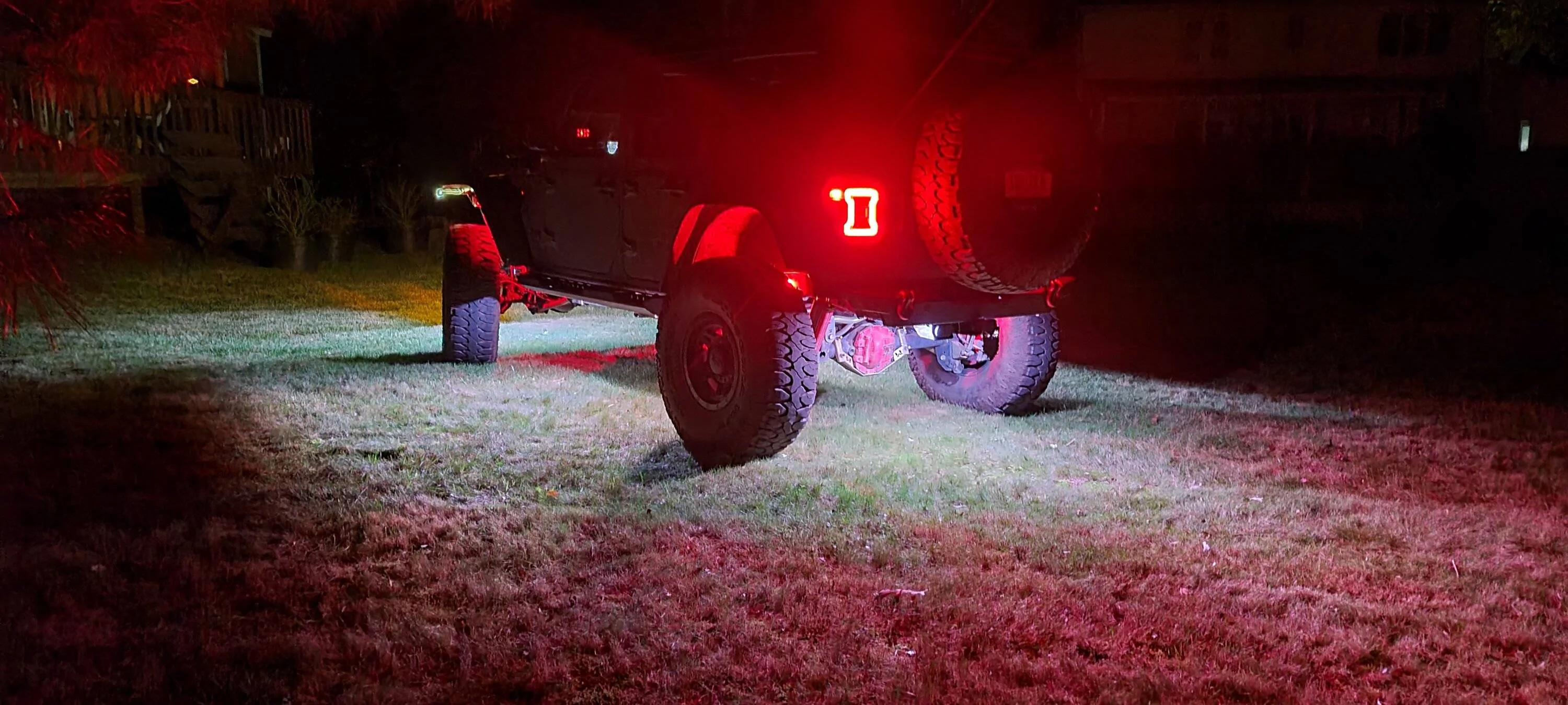 Jeep Wrangler JL Need help with rock light location 20220924_232928