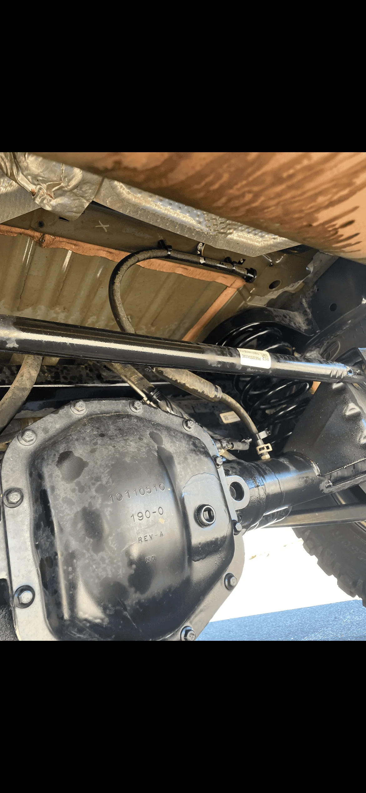 Jeep Wrangler JL Oil leak rear end diff 38F0E001-82C6-4B7F-BB6D-7A2E2AFC9D0E
