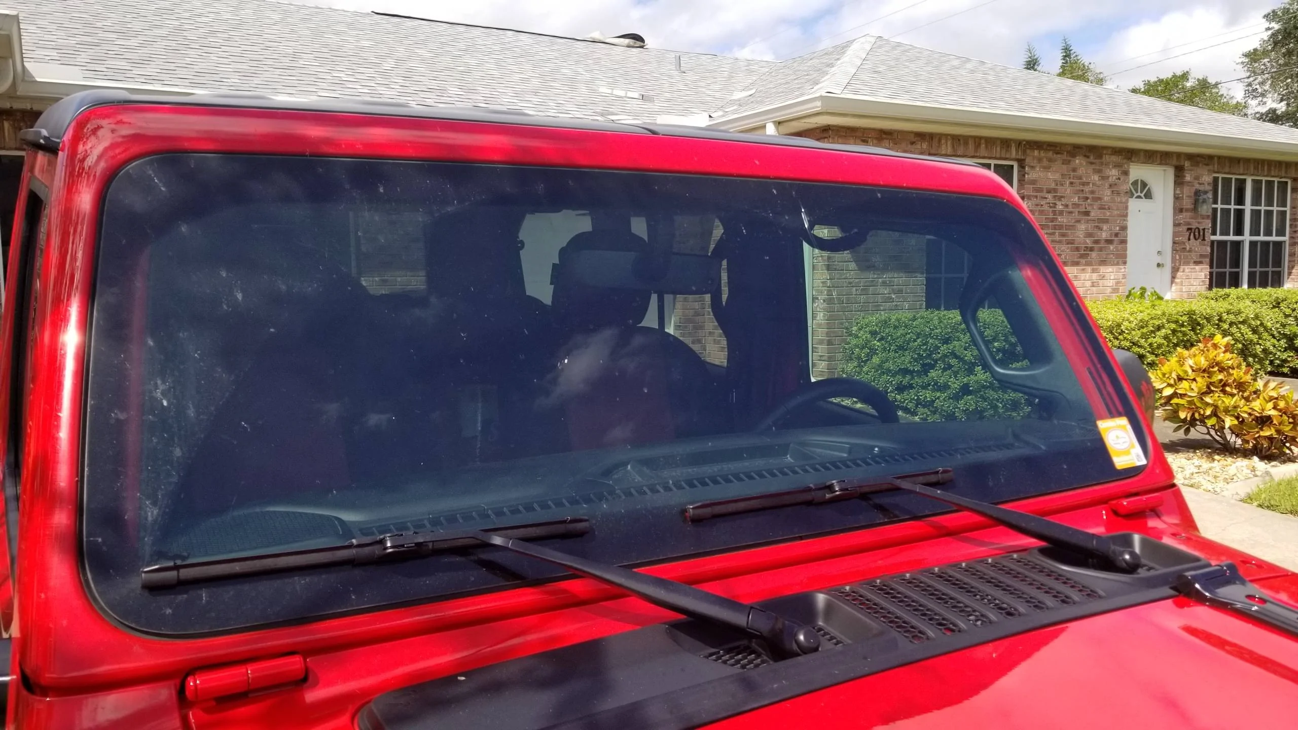 Jeep Wrangler JL 2nd Windshield Replacement/Upgraded Guerilla Glass ?? 20221004_120053