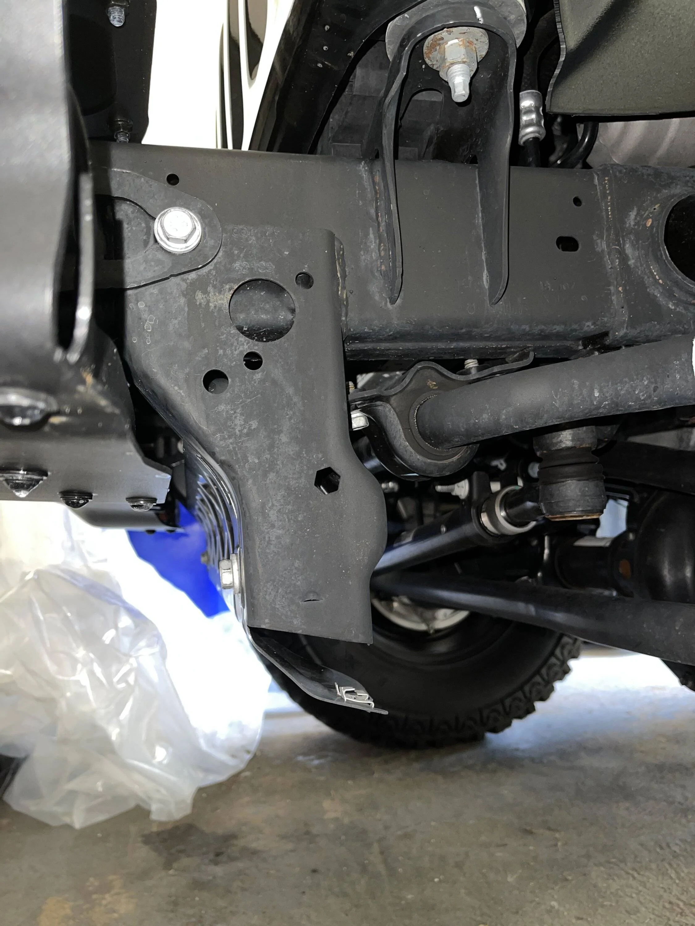 Jeep Wrangler JL How to Remove Front Airdam Horns 9083A85E-9ACD-4503-BC30-47D4A81047B1