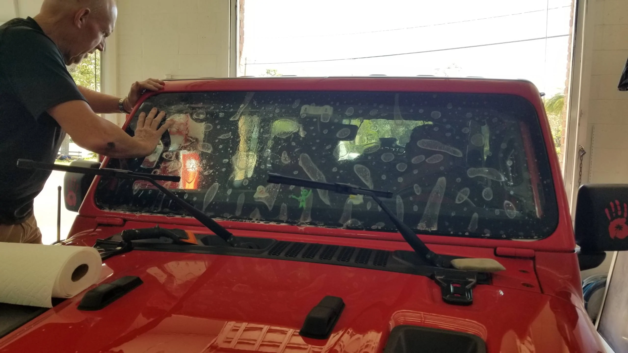 Jeep Wrangler JL Windshield/Clearplex Installed today + Gorilla Glass ?? 20221006_135157