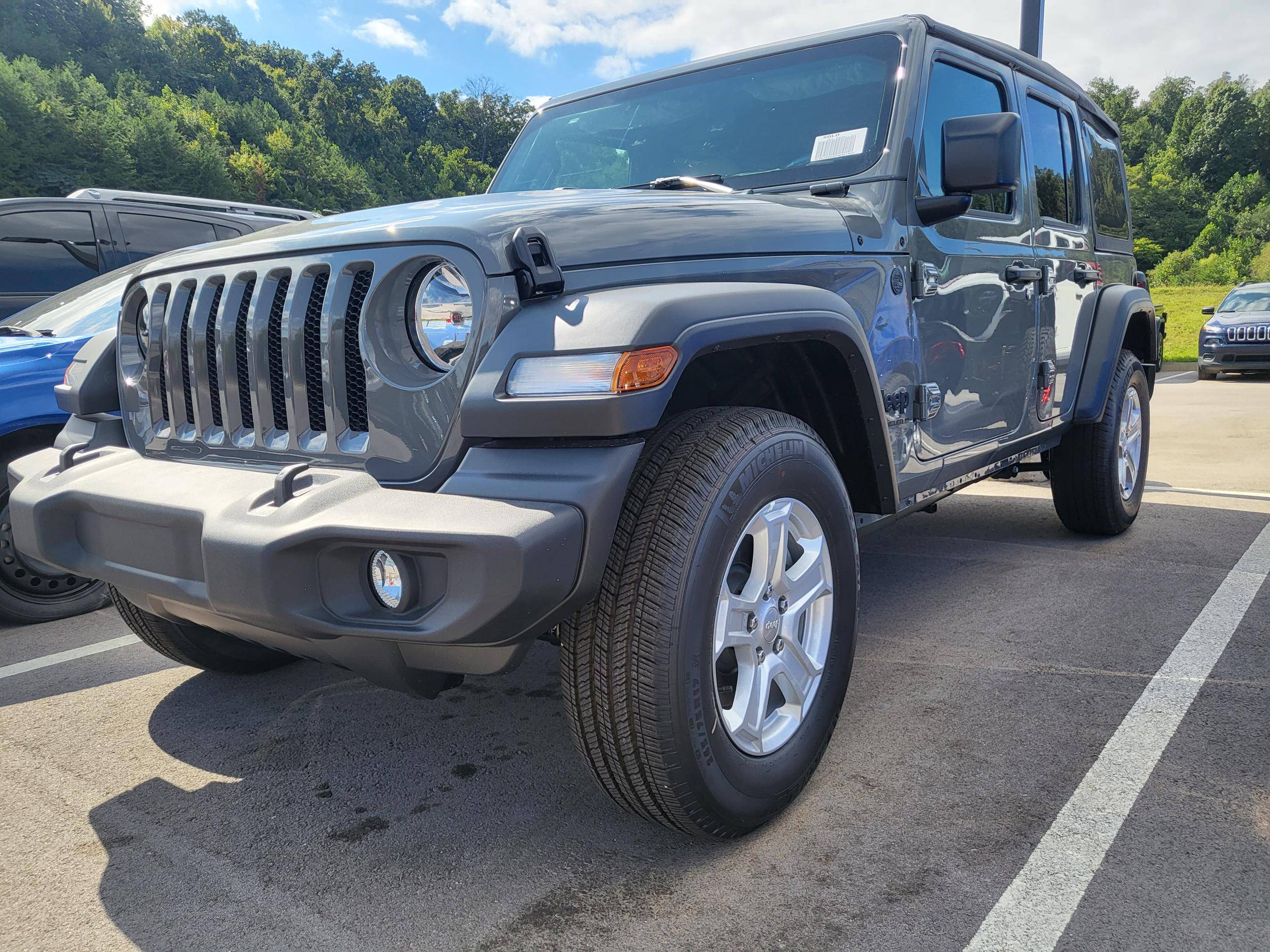 Jeep Wrangler JL 2023 JLU Sting Gray  (865_JLU) 86DD5CEF-E25D-4228-832B-C8C3AD87CB9D