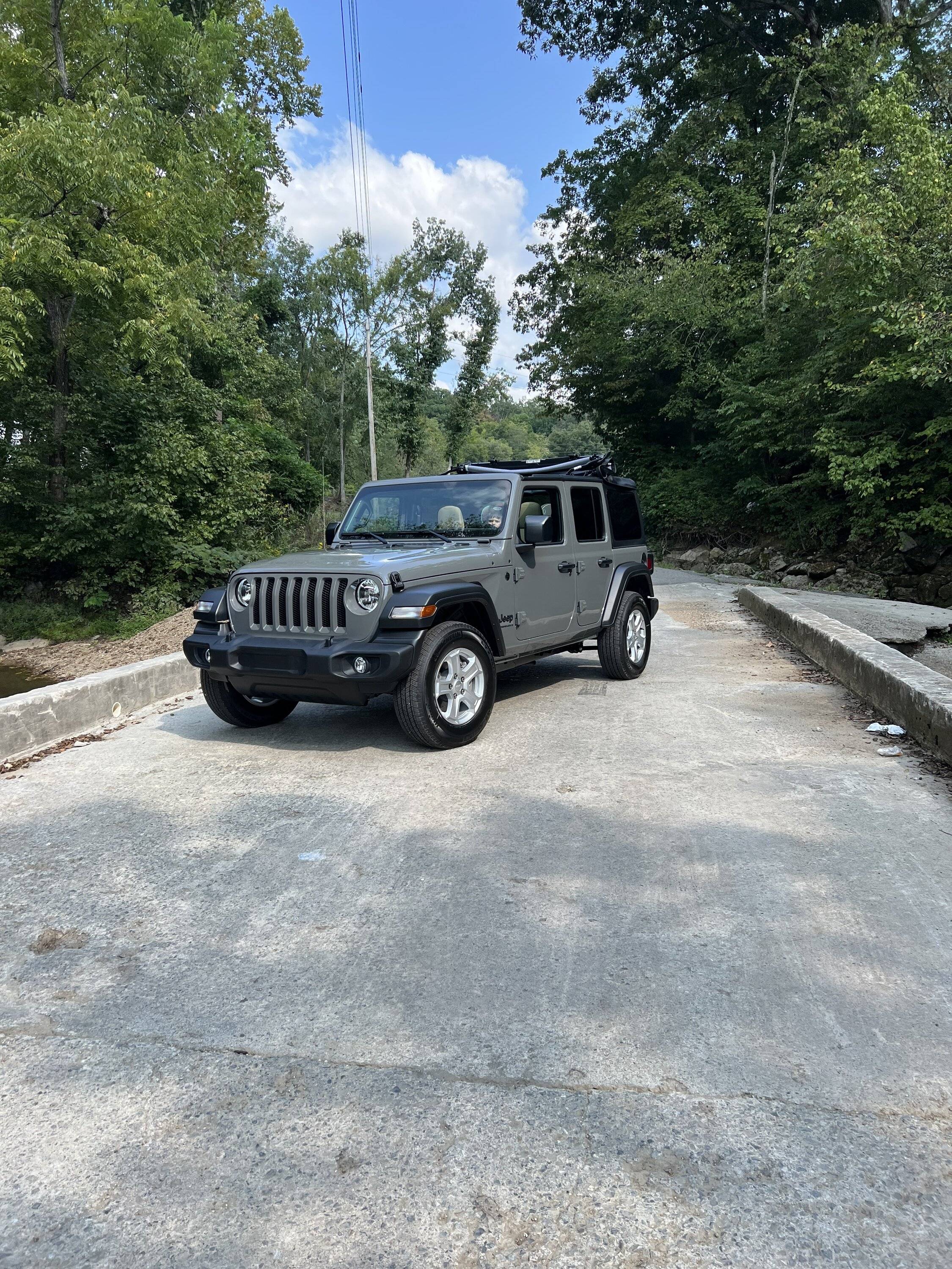 Jeep Wrangler JL 2023 JLU Sting Gray  (865_JLU) D0D4901B-10E9-4D08-AFCC-A39365433176