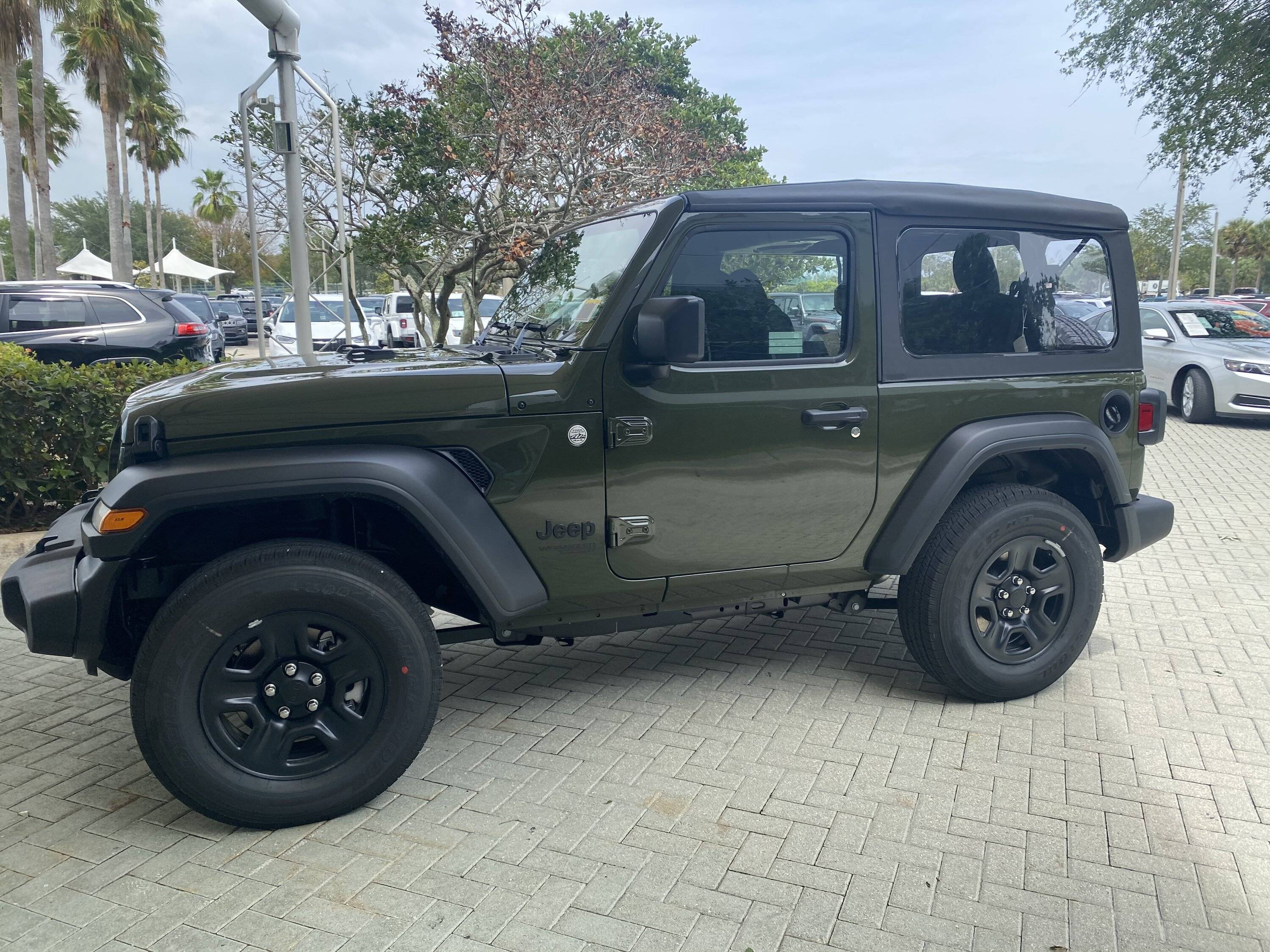 Jeep Wrangler JL 275/70/17 tire pics! 16ACF112-6D74-4CFB-84F7-388949A00EFE