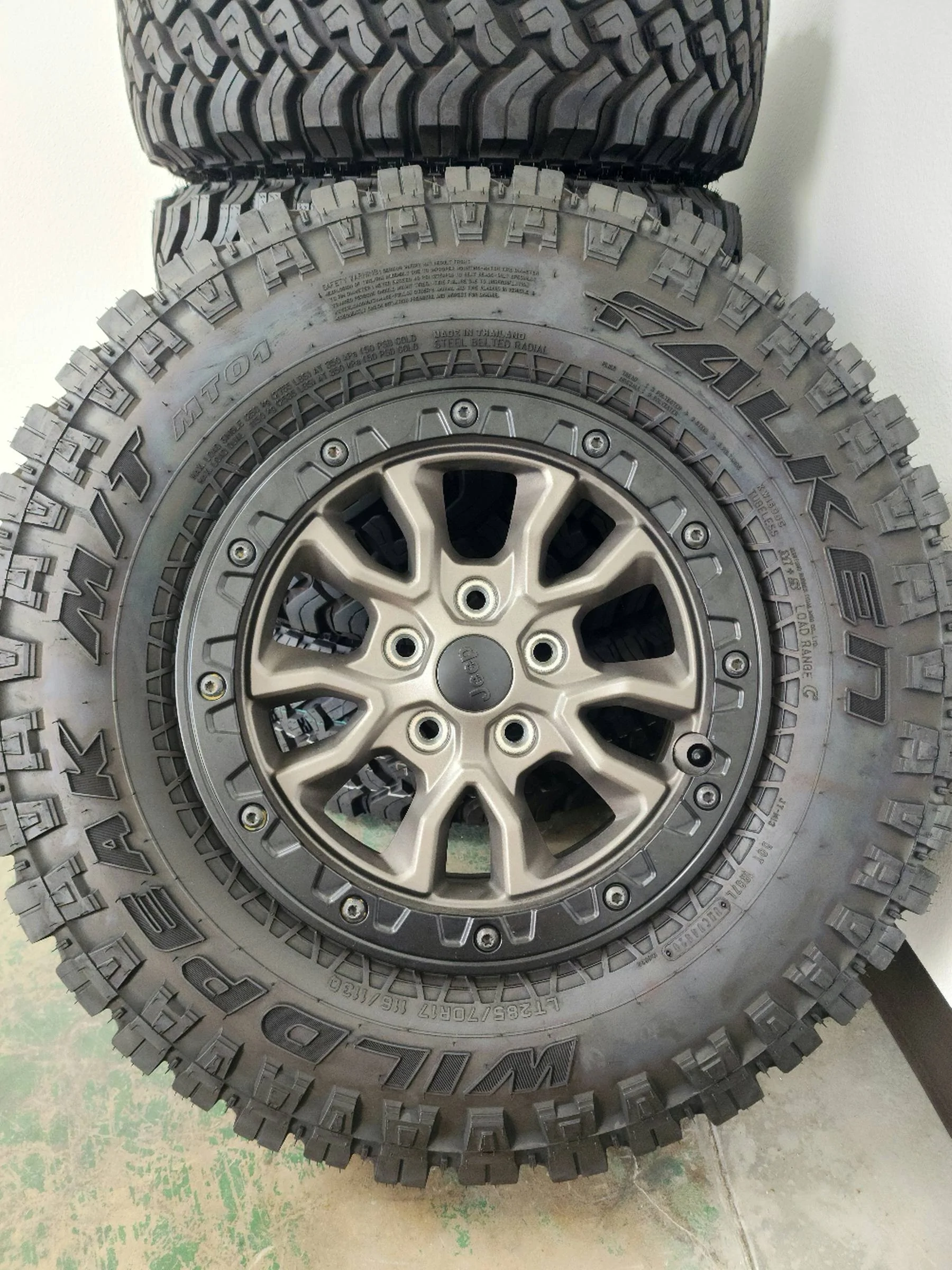 Jeep Wrangler JL 392 Wheels/Tires 392 Wheel-Tires