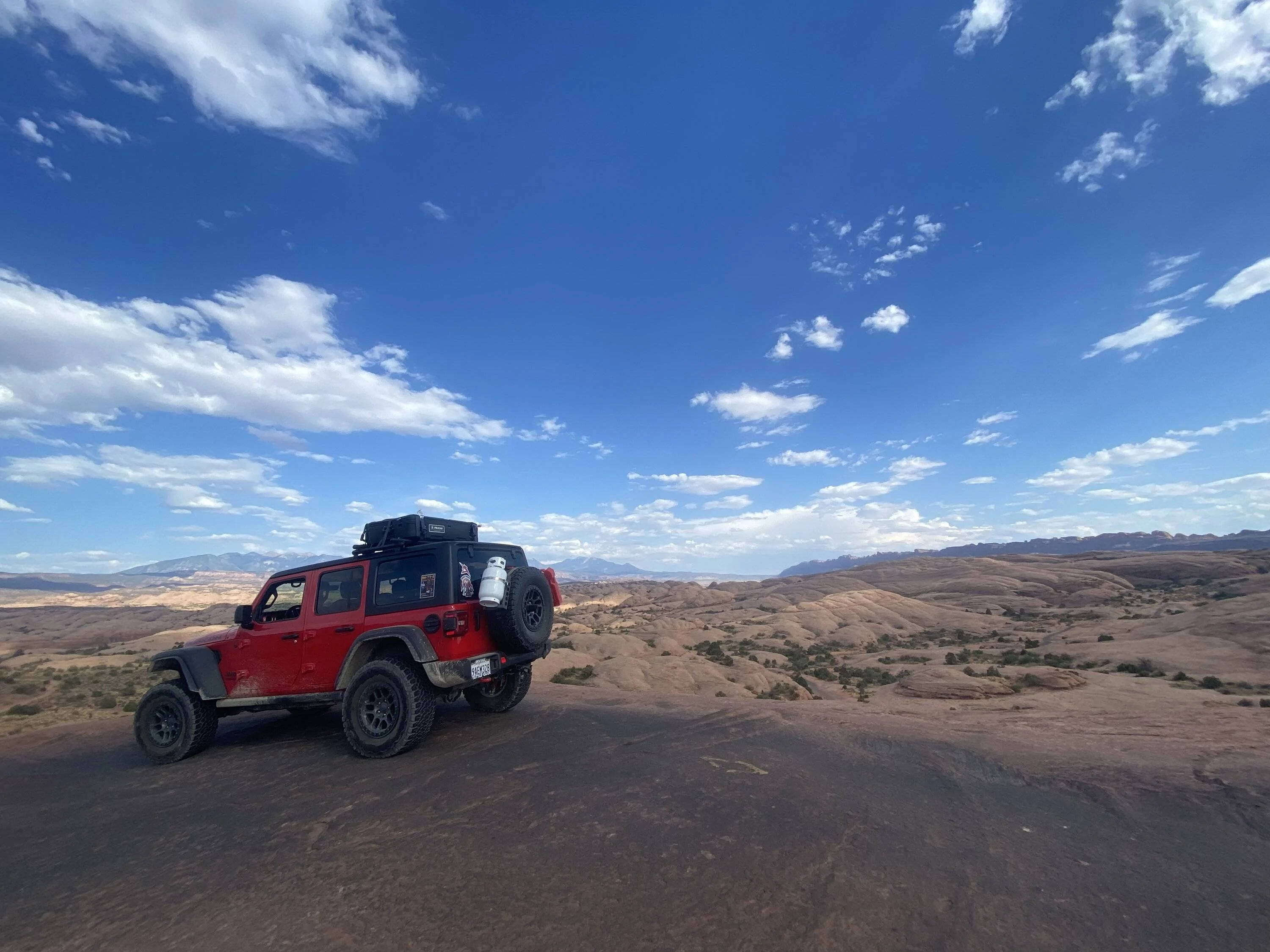 Jeep Wrangler JL All rotopax mount options 2C680CDD-02AE-49F4-AB13-B9400B6C9C1A