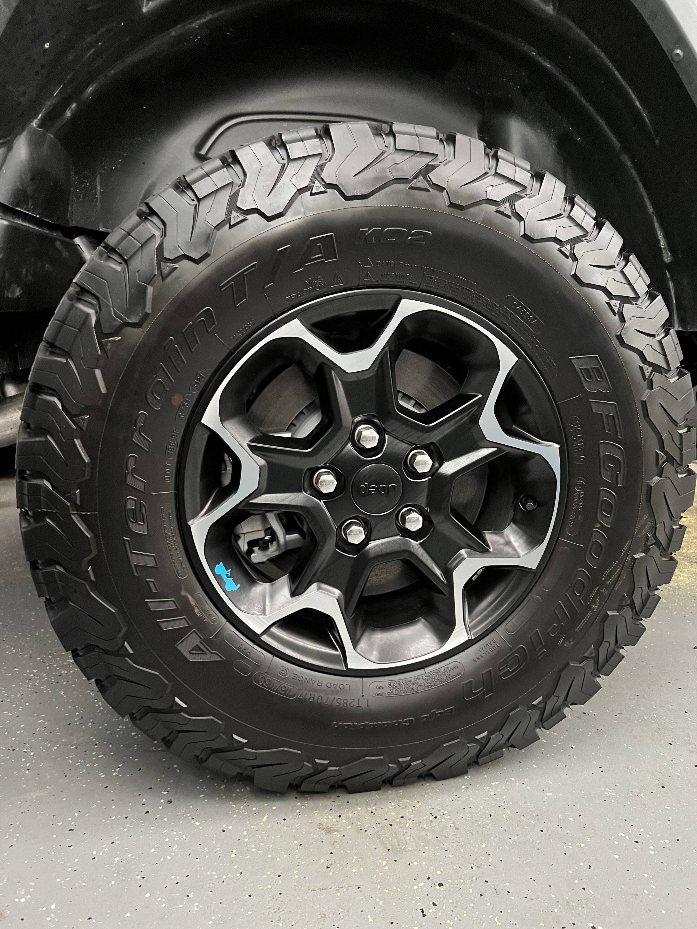 Jeep Wrangler JL Rubicon 4xe Wheels/Tires E73059DF-79C7-45B2-B507-6ABEE9E0ED0D