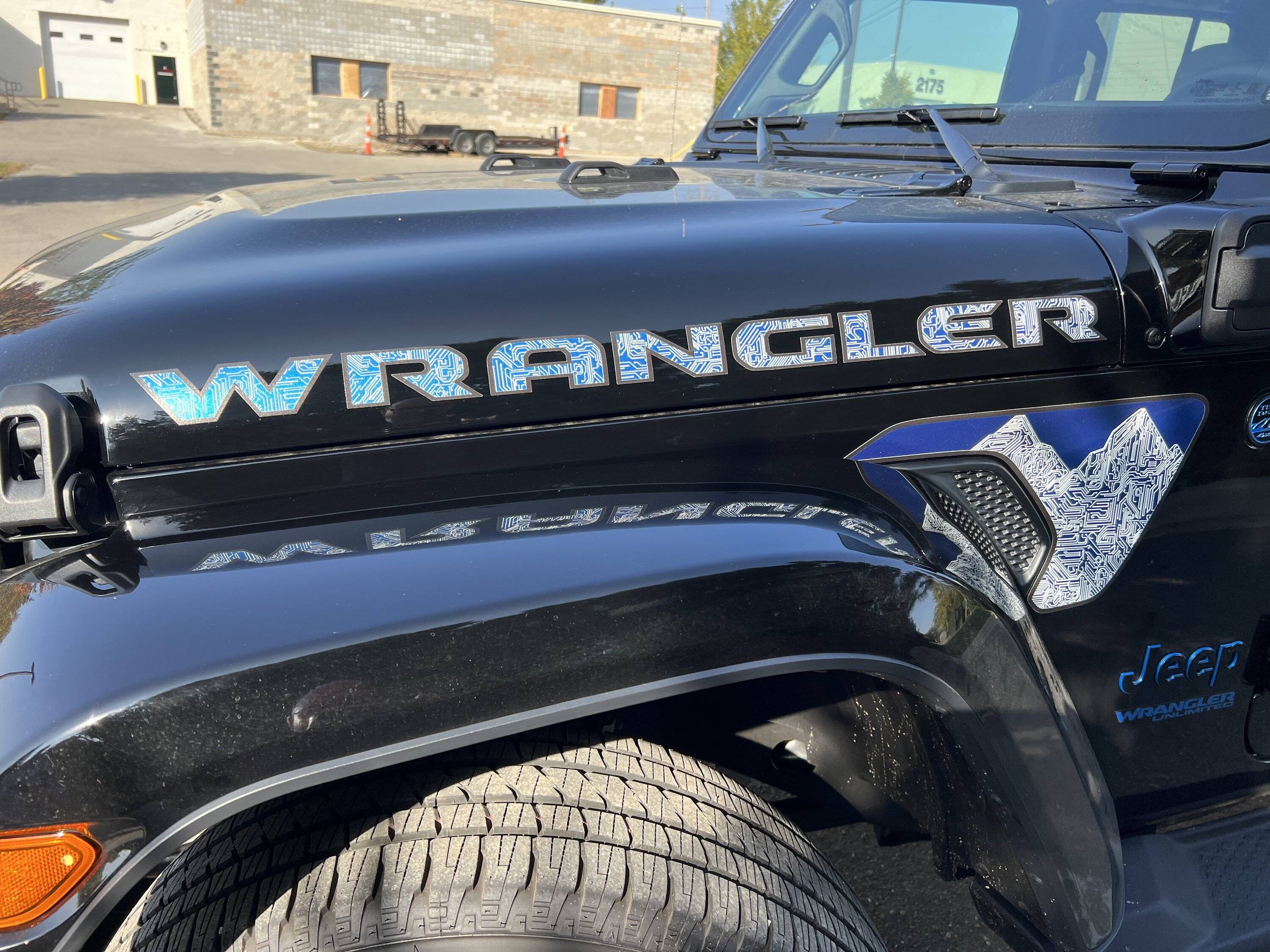 Jeep Wrangler JL Textured Circuit Mountain graphics ACB0634E-962E-4981-9D1D-3F42E97CB10C