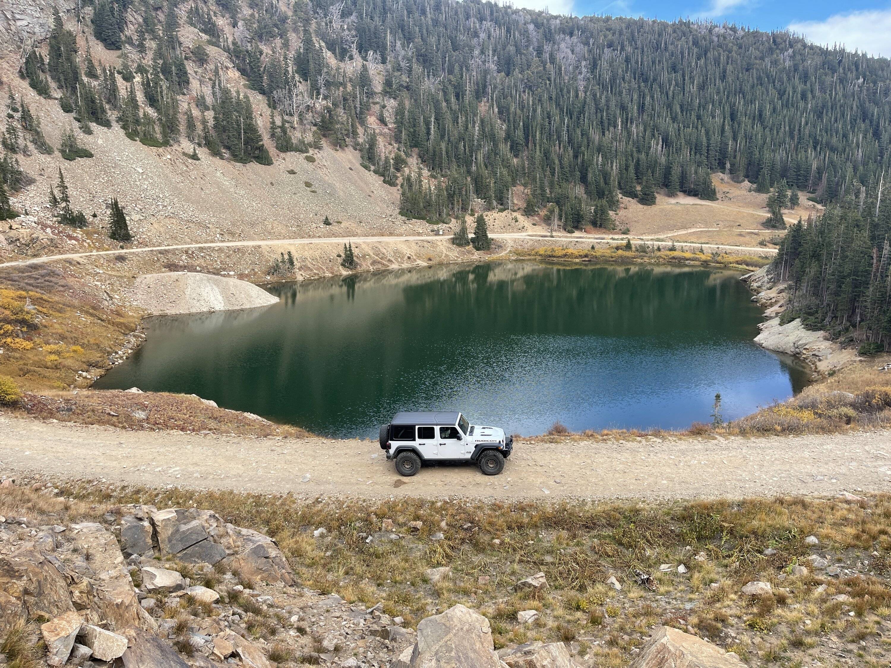 Jeep Wrangler JL Fall day near Rollins Pass B7816E58-86DD-41CA-B989-B3571B25444A
