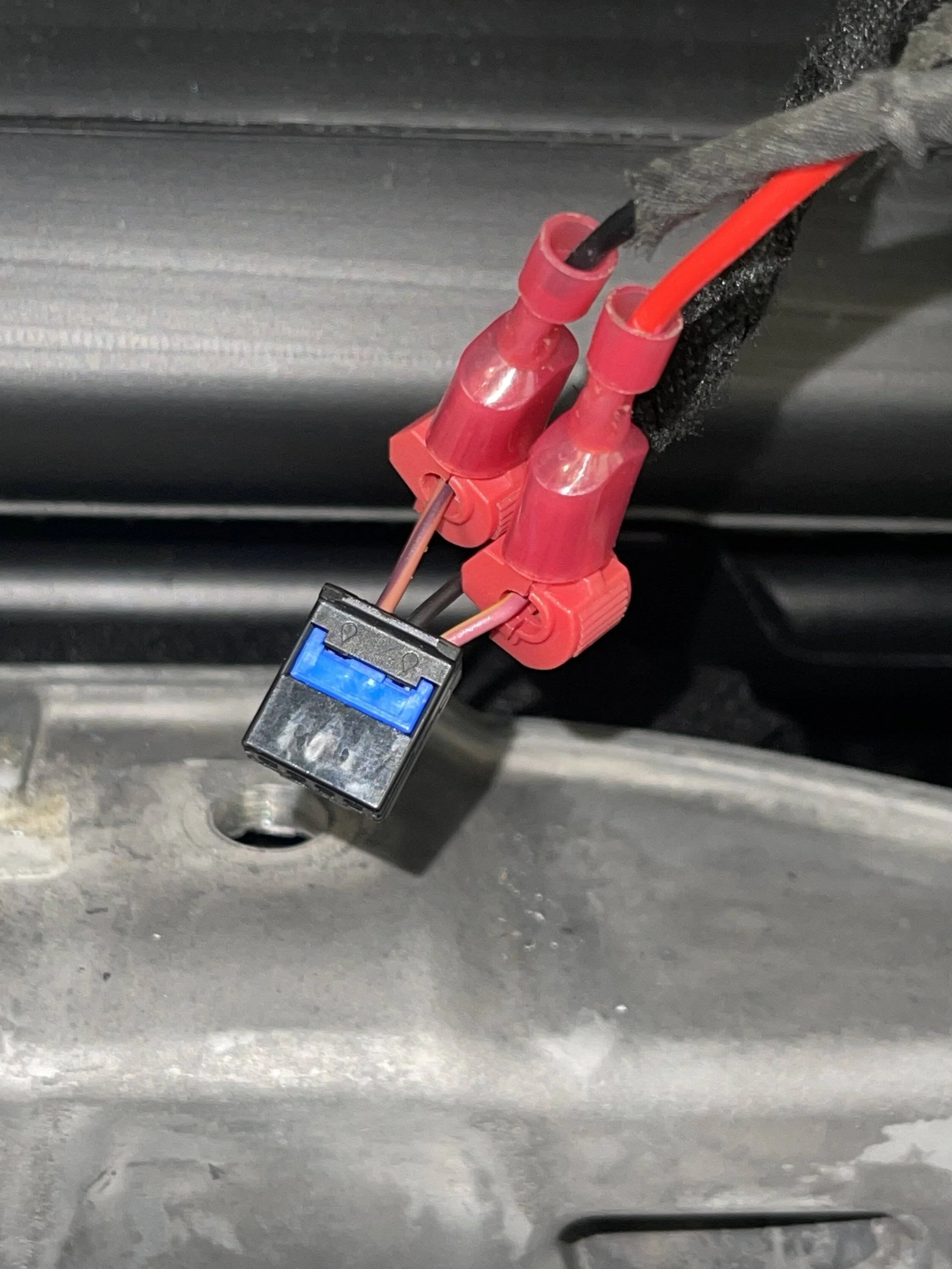 Jeep Wrangler JL OEM auto dimming rear view mirror C21B7F3E-7AAA-4962-9A1B-2E3AC930470D
