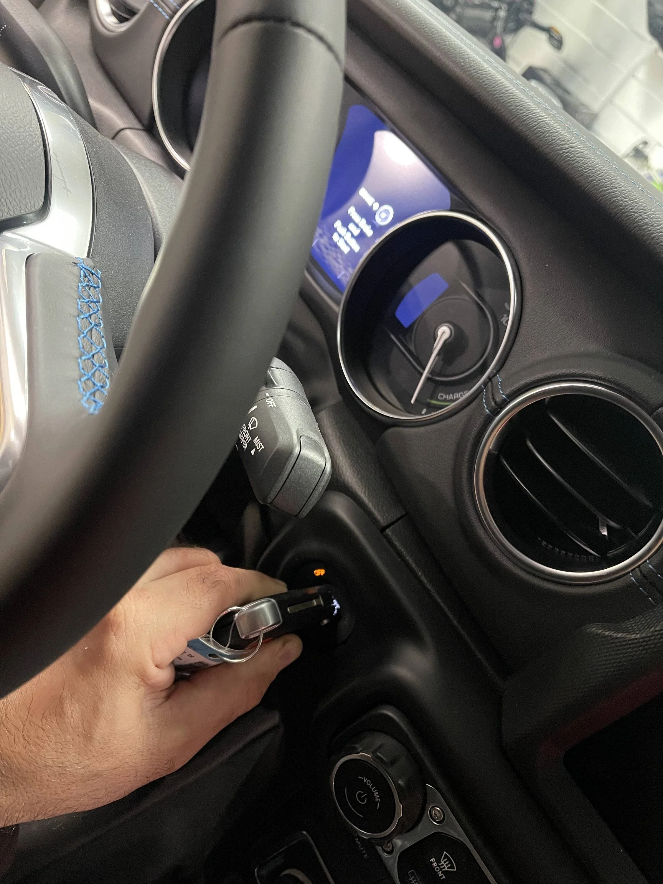 Jeep Wrangler JL 4xe wont start after retractable steps install??  Need help 0F9B1369-4AD7-4786-B010-B1738E8471D8