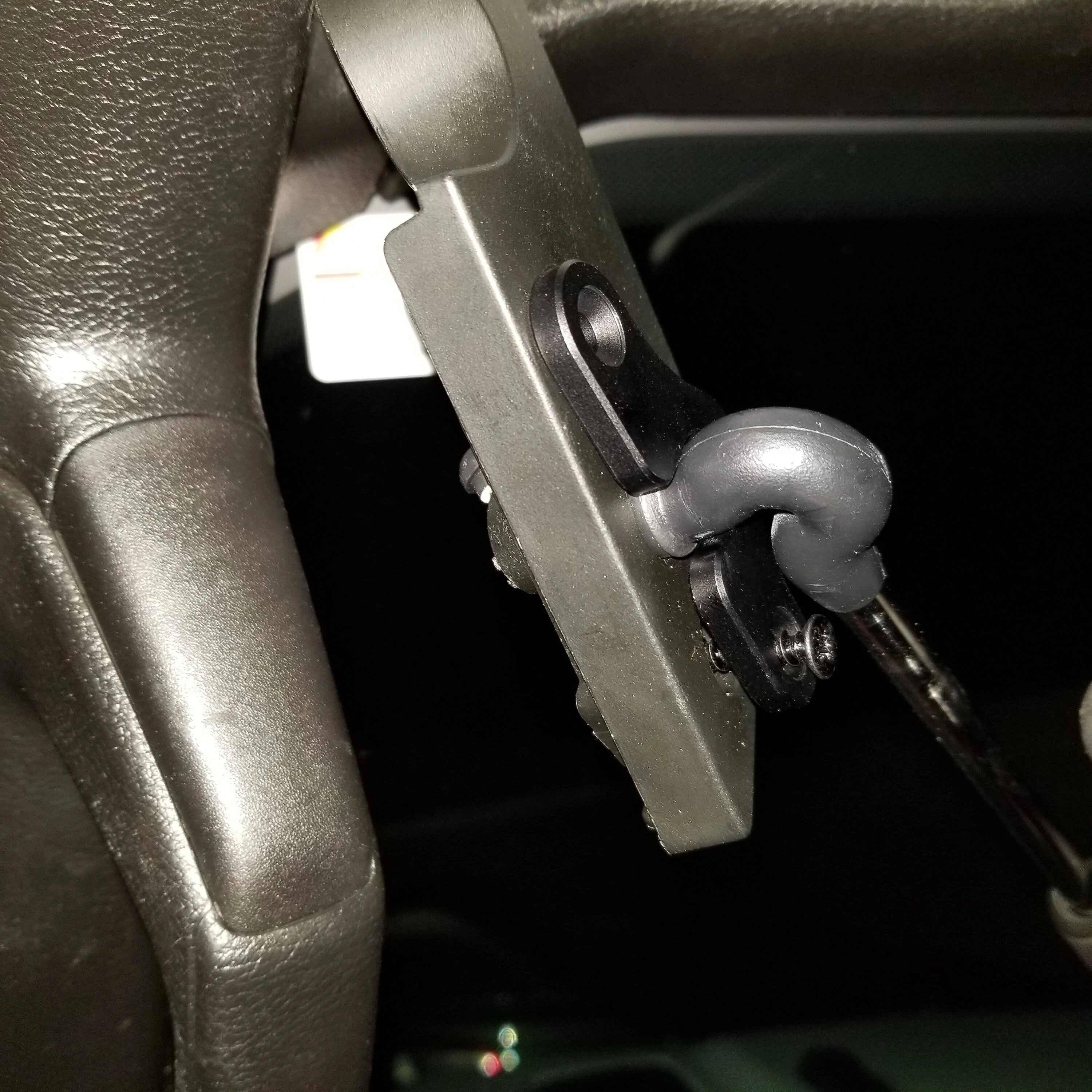 Jeep Wrangler JL jlur broken visor 20221018_221629