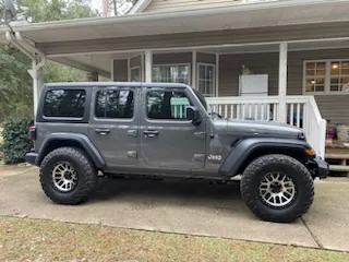 Jeep Wrangler JL JLU Hard Top 51C3A3B1-37F5-47C5-B92C-8460B74616A4