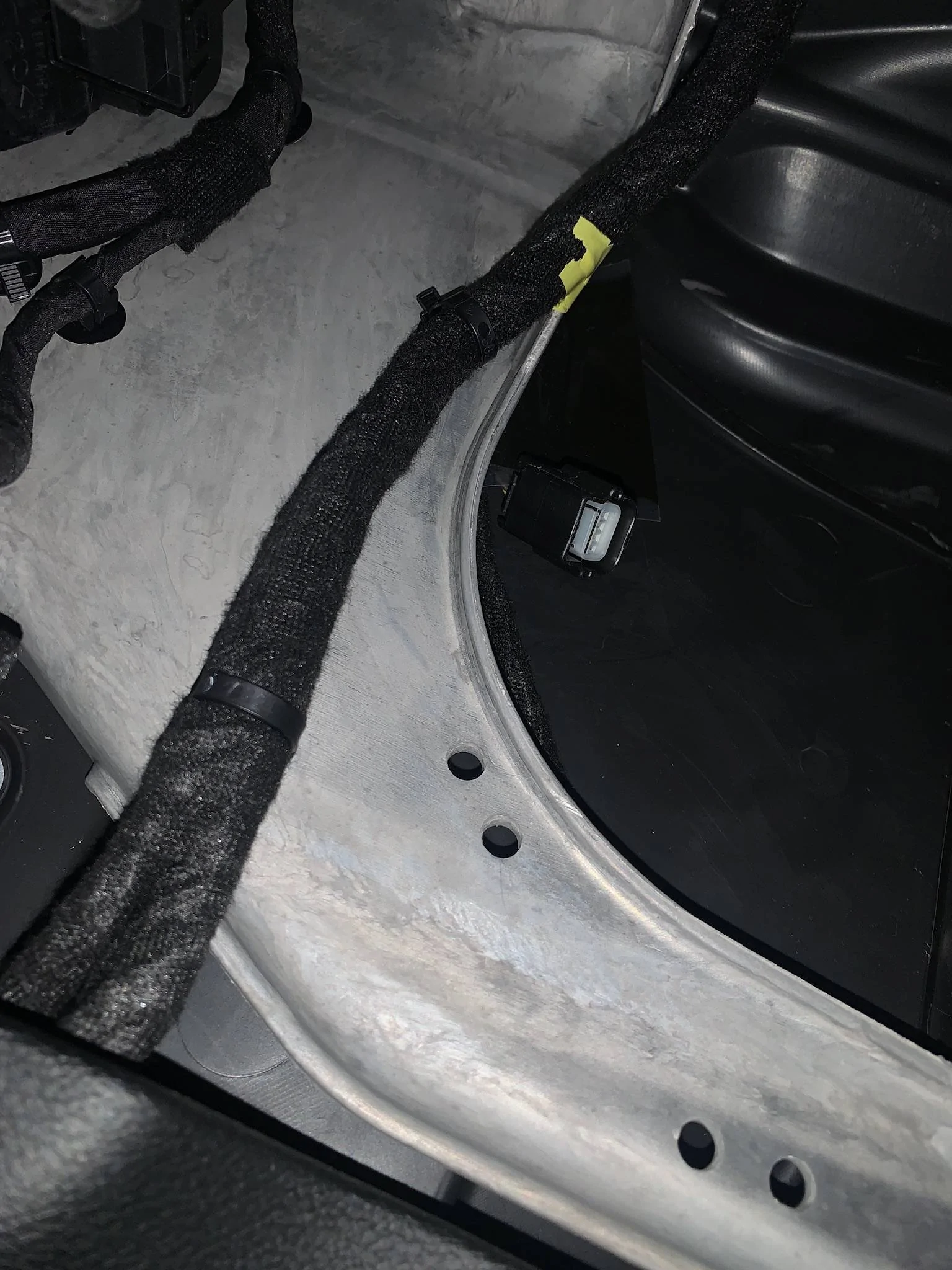 Jeep Wrangler JL Mystery Conector 6197870B-DD02-45B7-8101-6ECCEF4FA5E5
