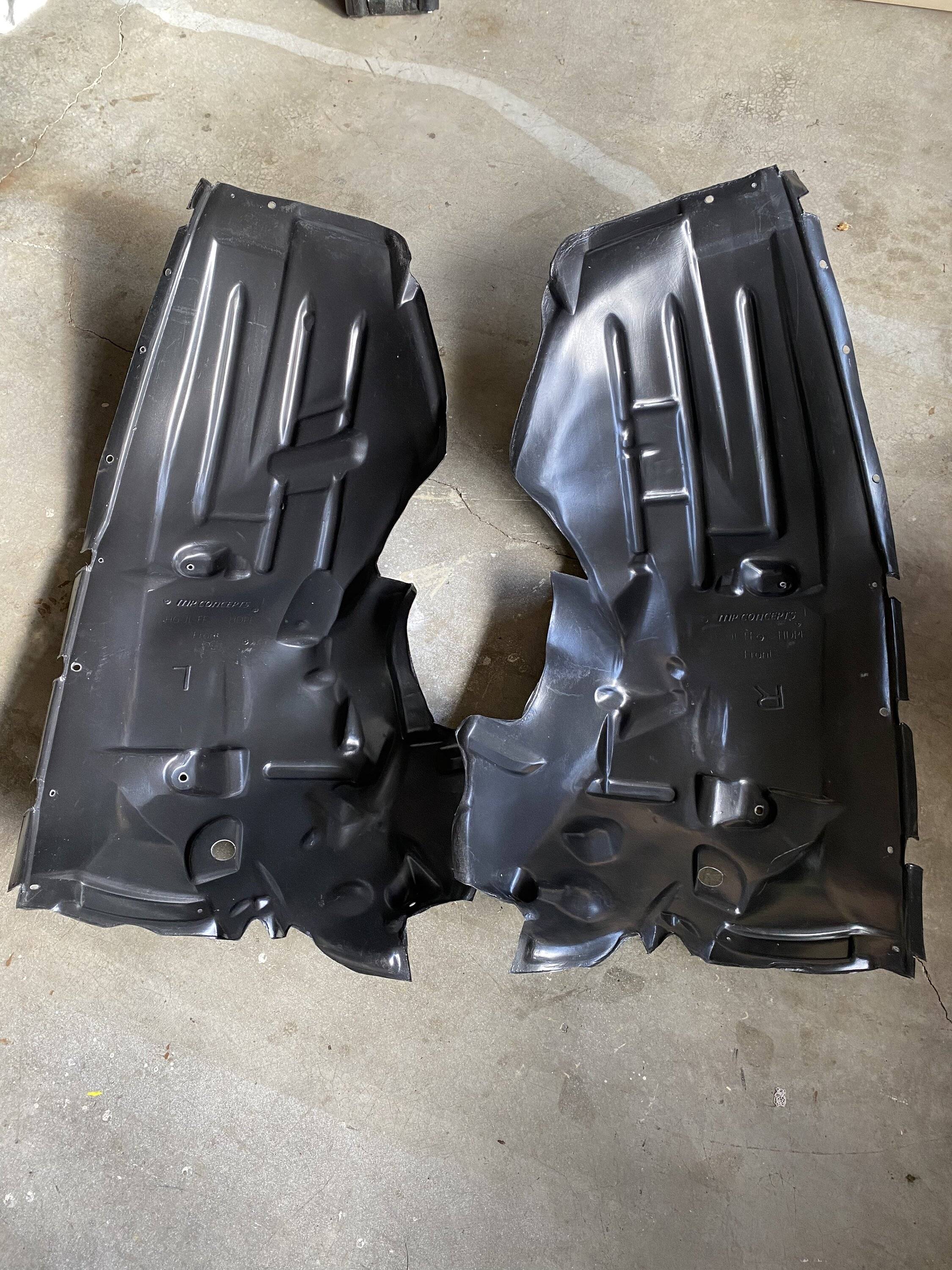 Jeep Wrangler JL Front Inner Fender Liners (plastic, new) DBC25CA0-1273-4928-9448-3D5C692CACB3