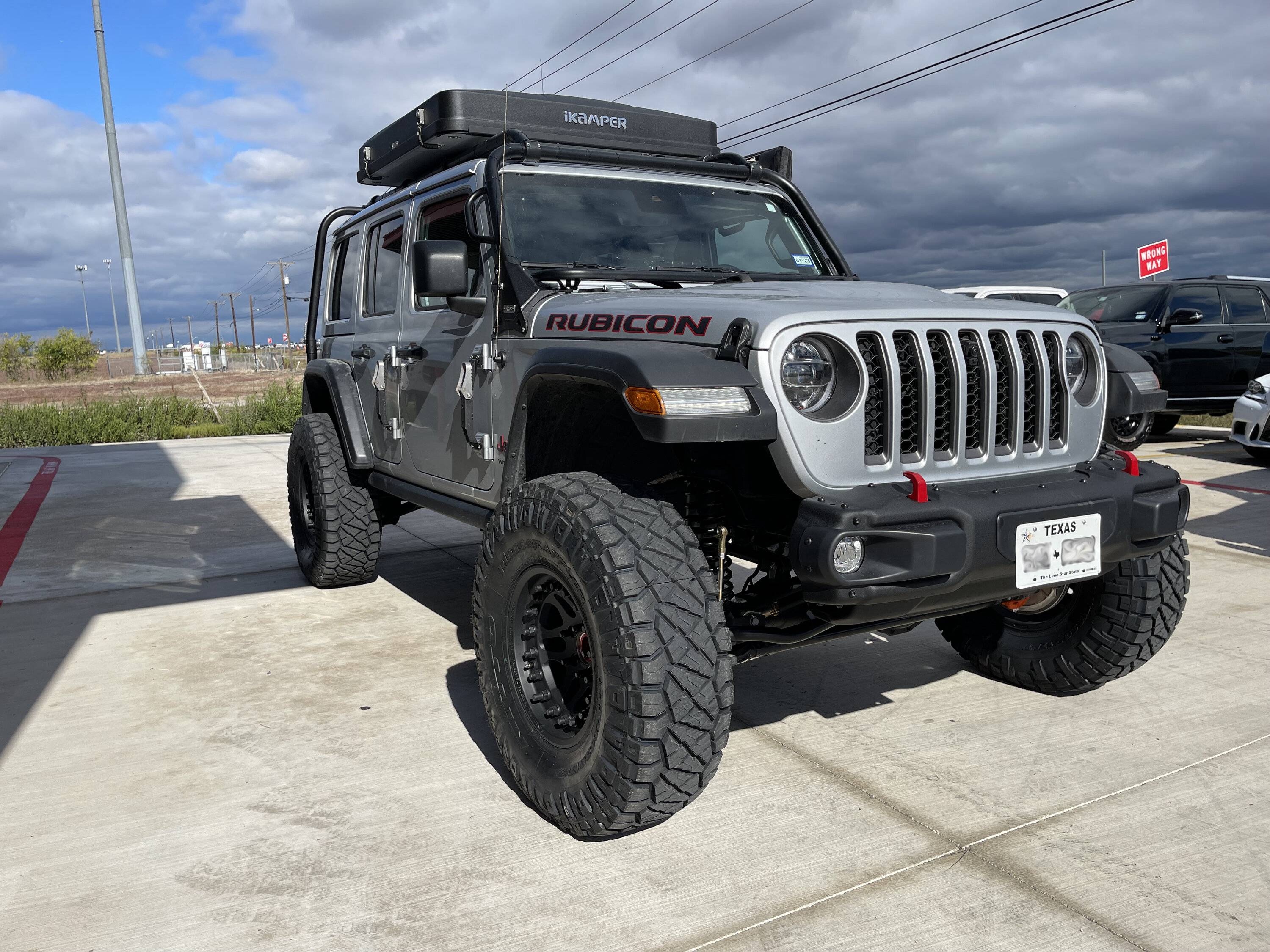 Astro Jeep - Front.jpg