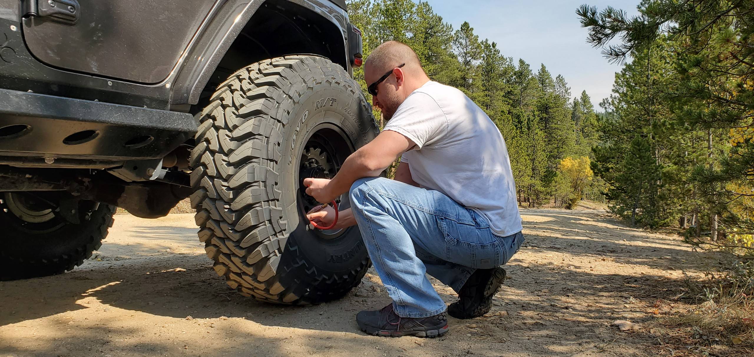Jeep Wrangler JL Airing tires down Resized_20200925_134253